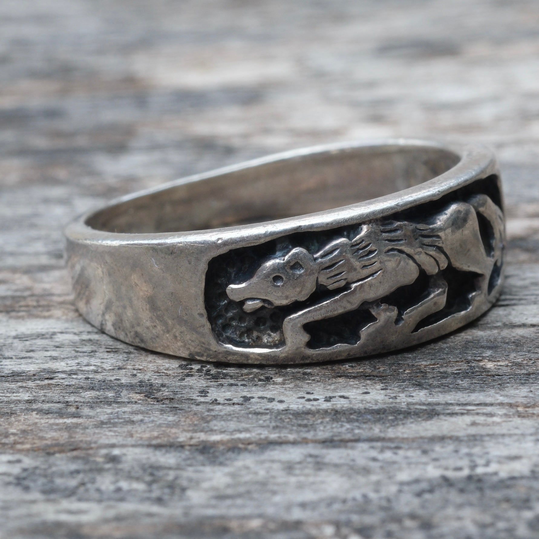 Vintage Sterling Silver Wolf Band Ring 13.25