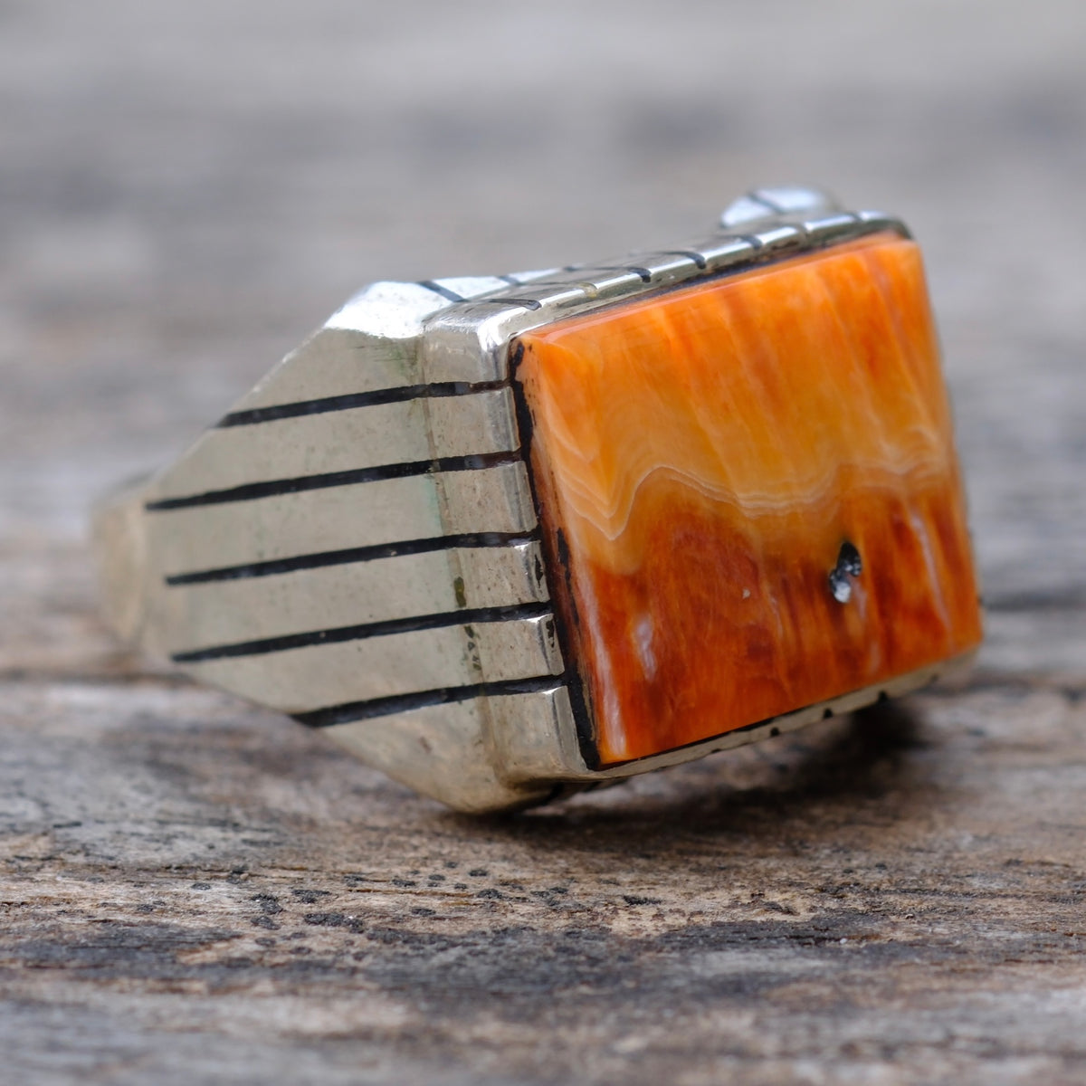 Vintage Sterling Spiny Oyster Ribbed Band Ring 9.25