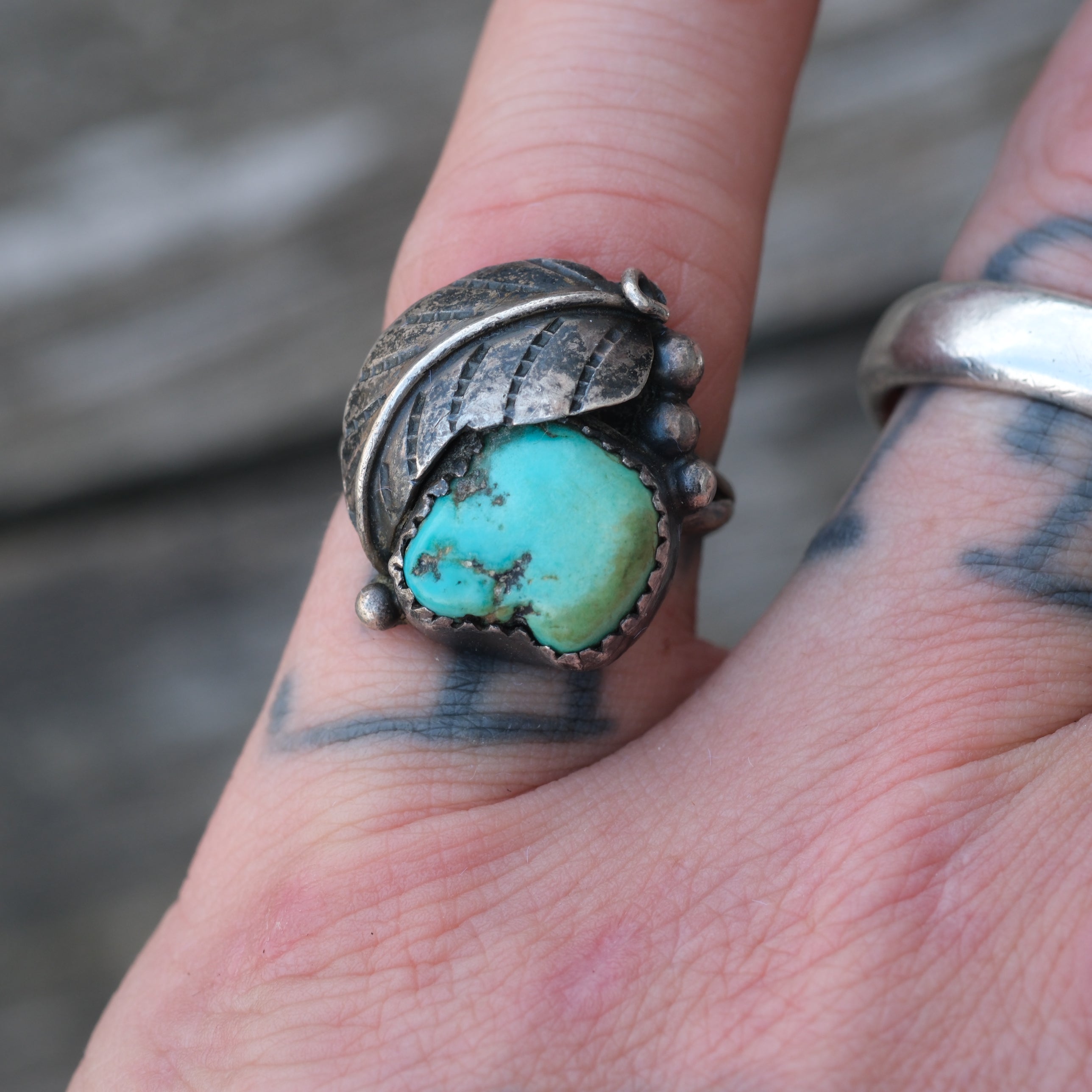 Vintage Sterling Turquoise Feaster Ring 5.75