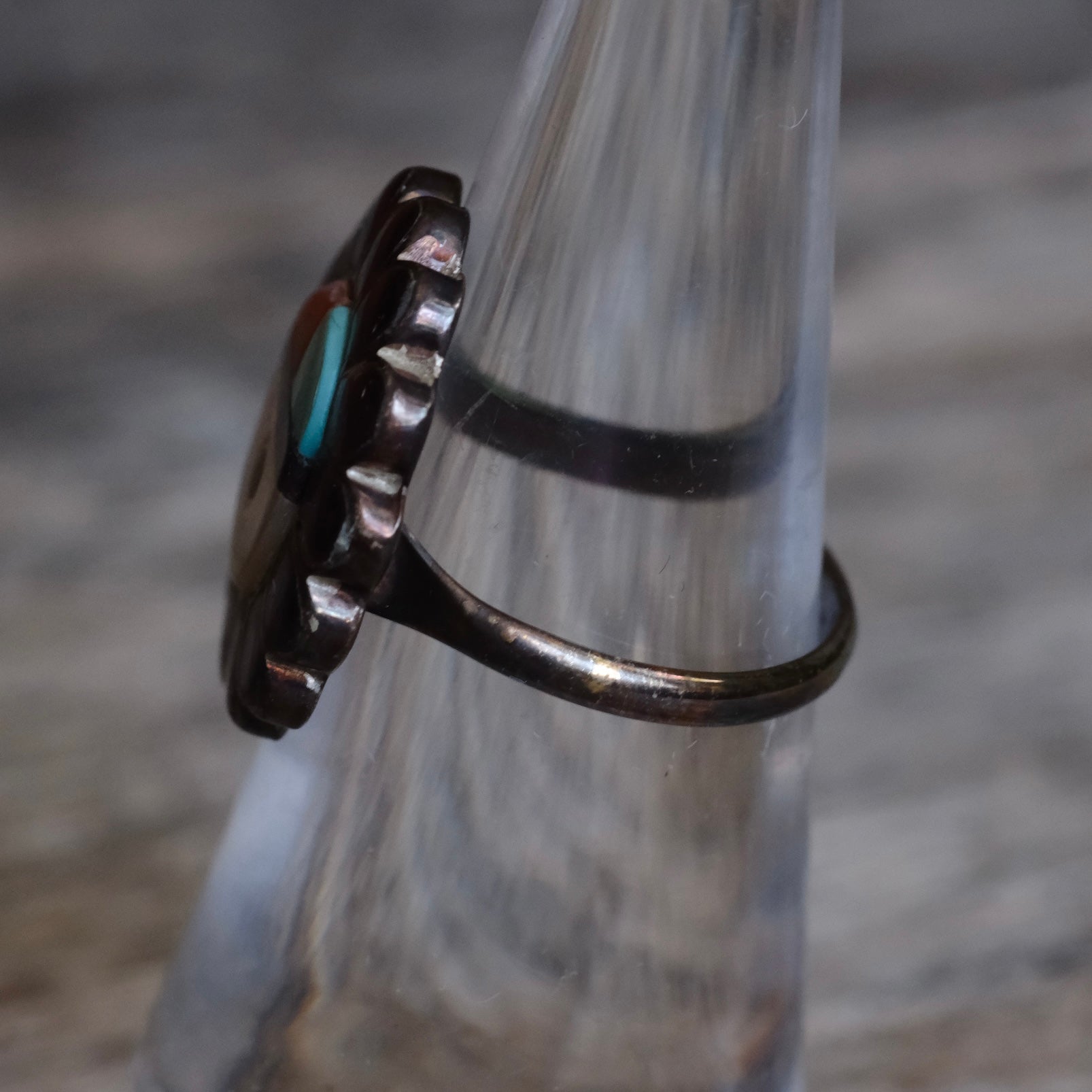 Vintage Sterling Zuni Surface Inlay Ring 5.25