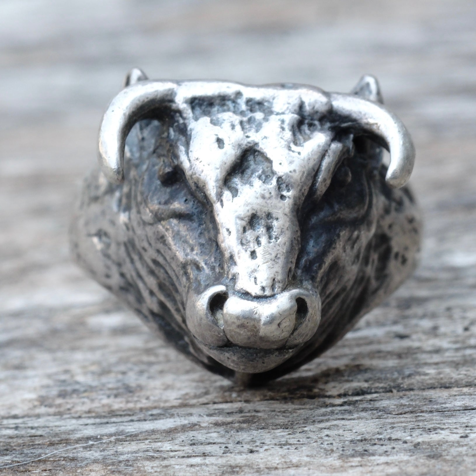 Vintage Sterling Silver Bull Ring 9.75