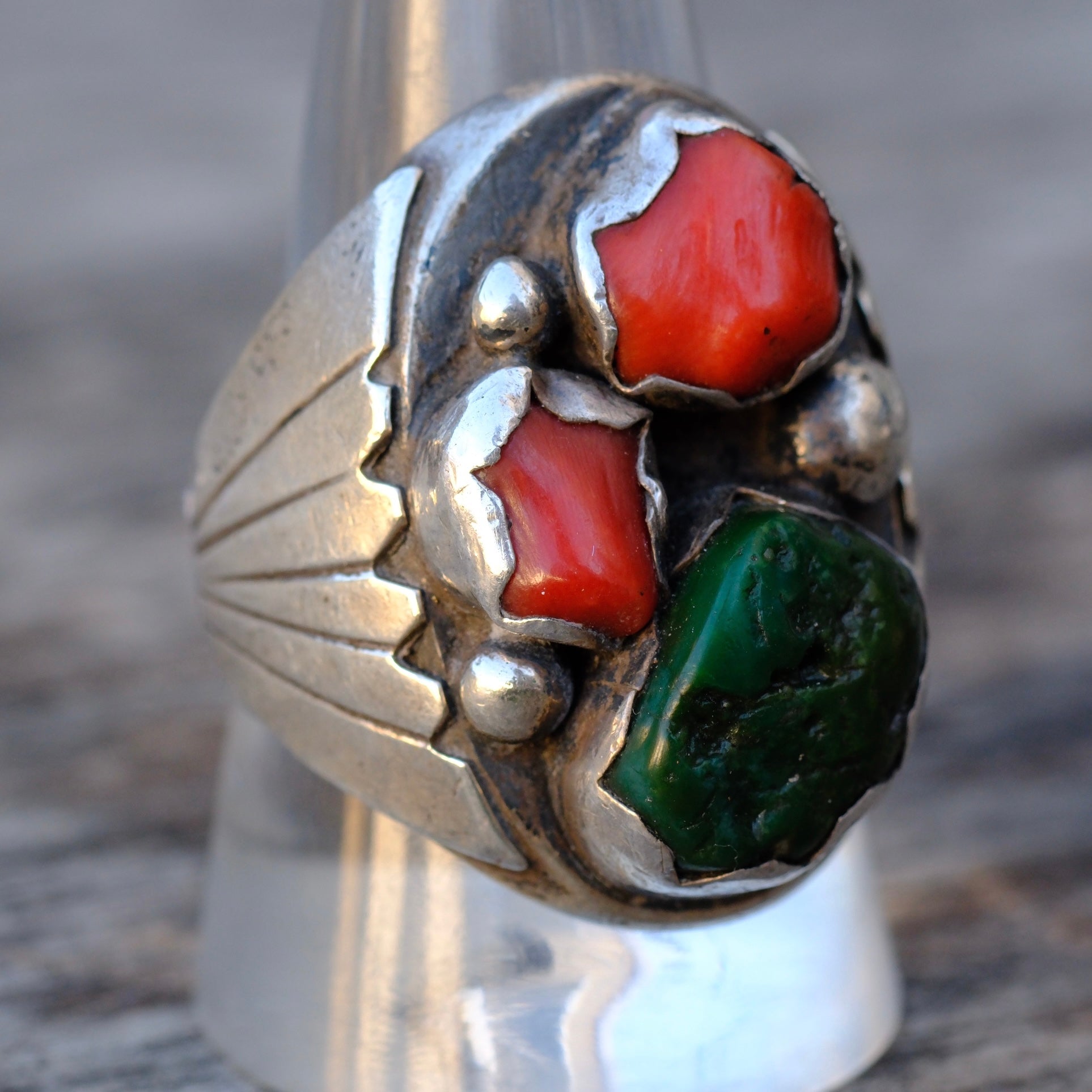 Chunky Vintage Sterling Turquoise and Coral Ribbed Band Ring 11
