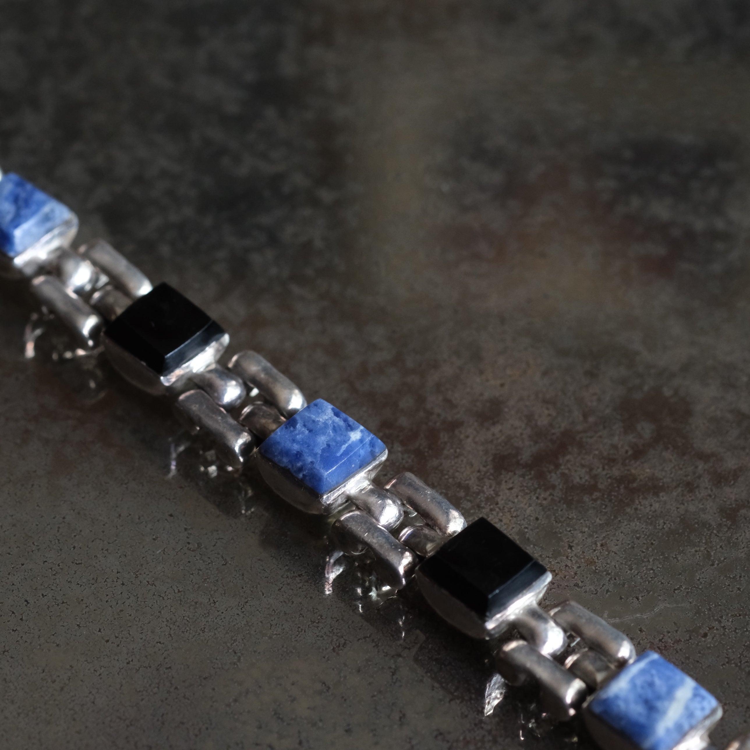 Heavy Vintage Sterling Lapis and Onyx Panther Bracelet 7.5"