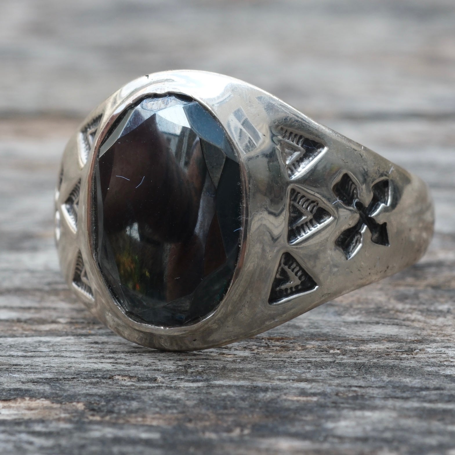 Vintage Sterling Hematite Stamped Arrows Ring 11.75