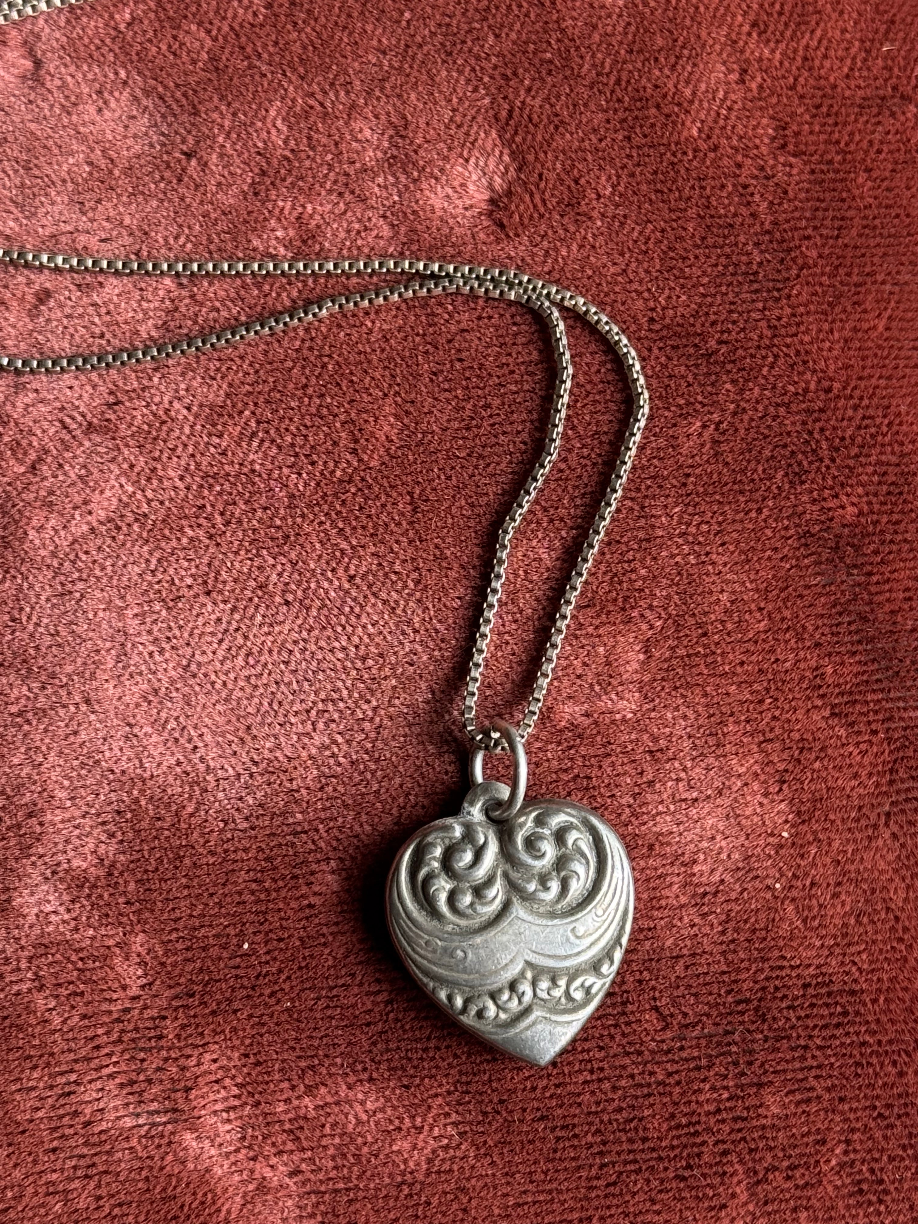 Vintage Sterling Silver Filigree Forget Me Not Necklace