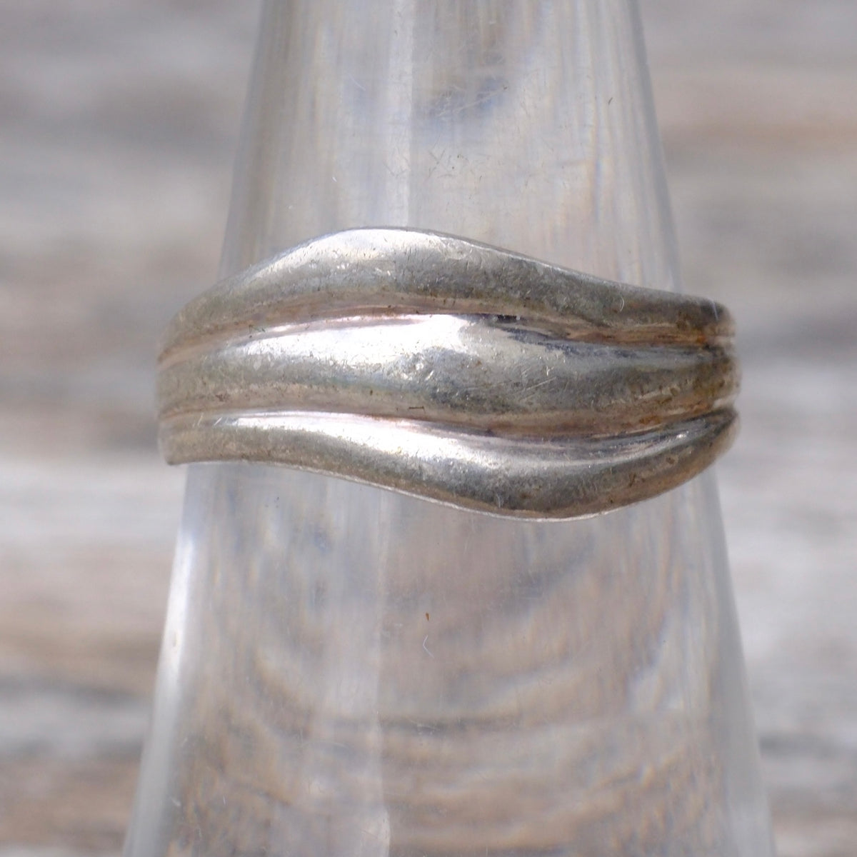 Vintage STerling Silver Wavy Band Ring 6.75