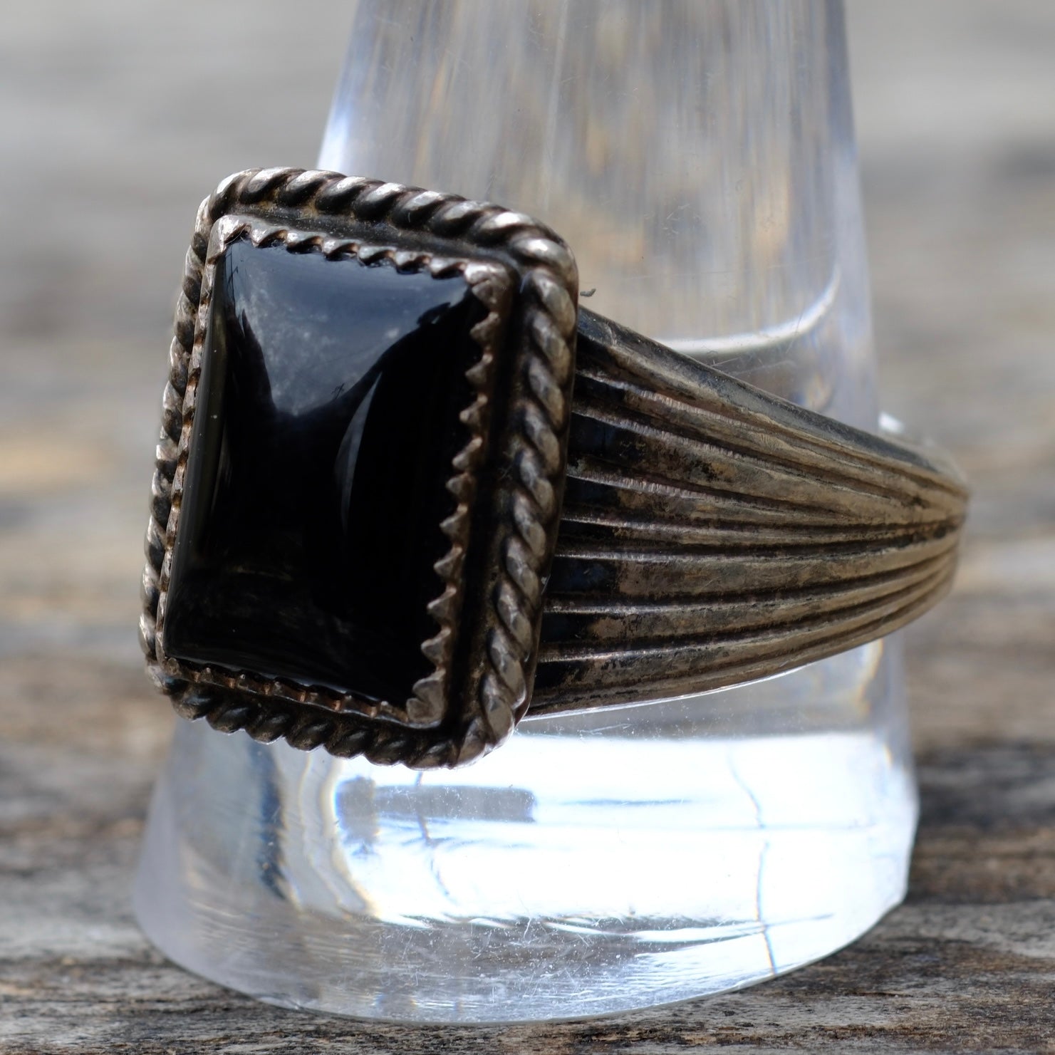 Vintage Sterling Onyx Ribbed Band Ring 12.5