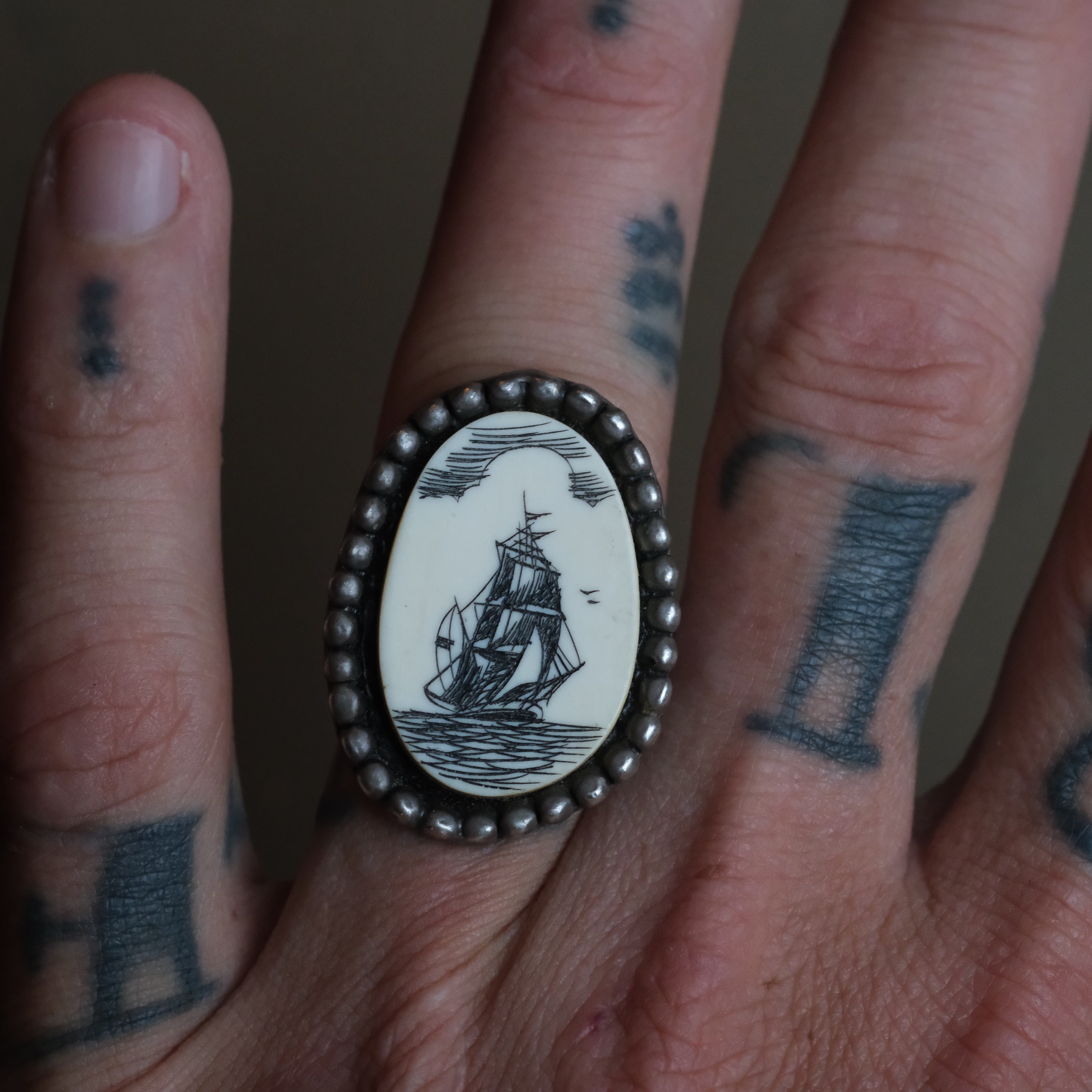 Vintage Sterling Tall Ship Scrimshaw Ring 9