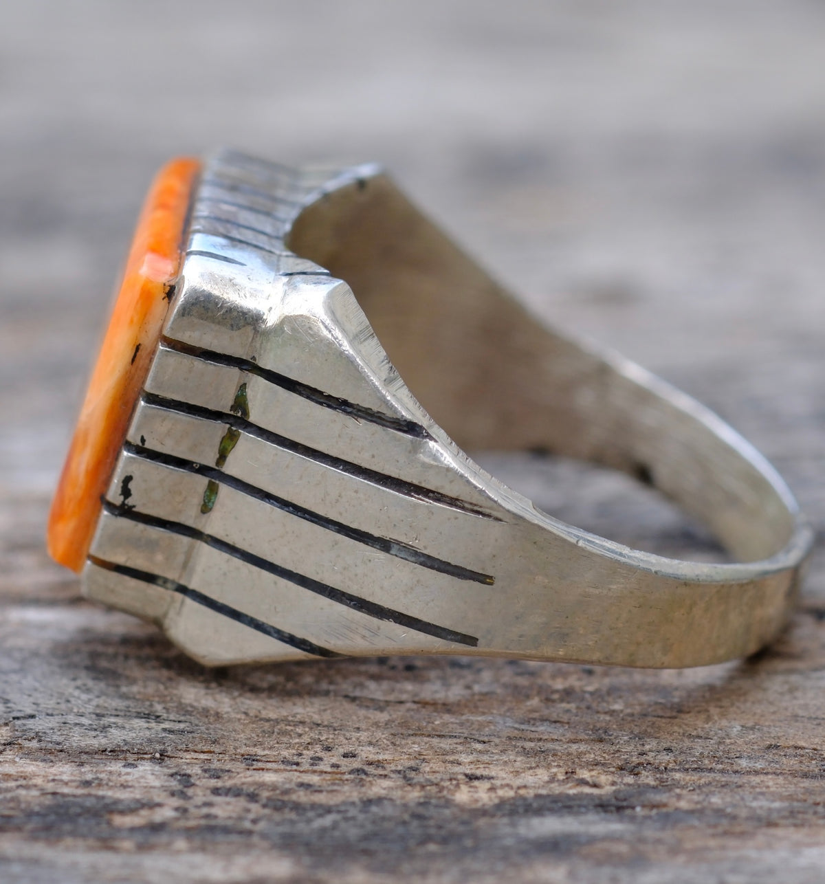 Vintage Sterling Spiny Oyster Ribbed Band Ring 9.25