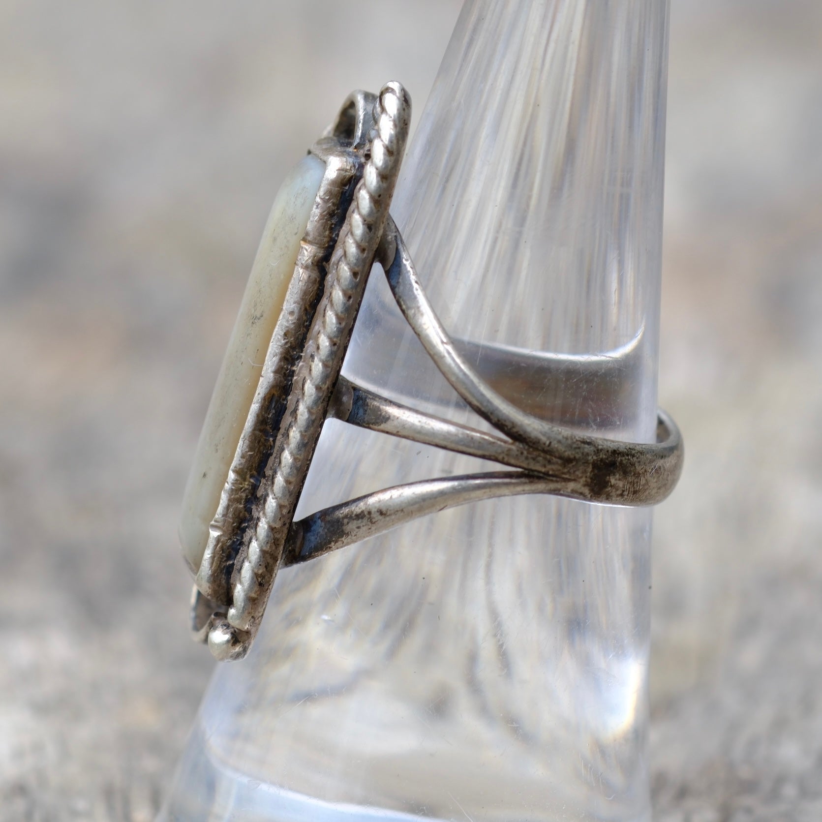 Vintage Sterling Mother Of Pearl Ring 6.75