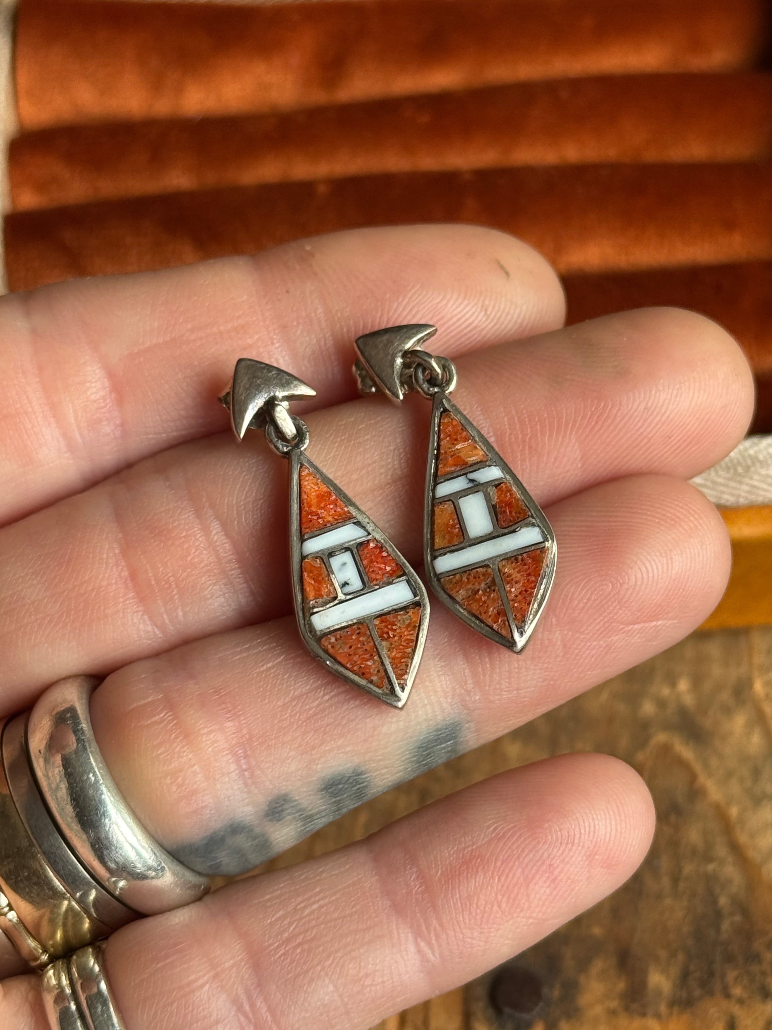 Vintage Sterling Silver Spiny Oyster Inlay Earrings