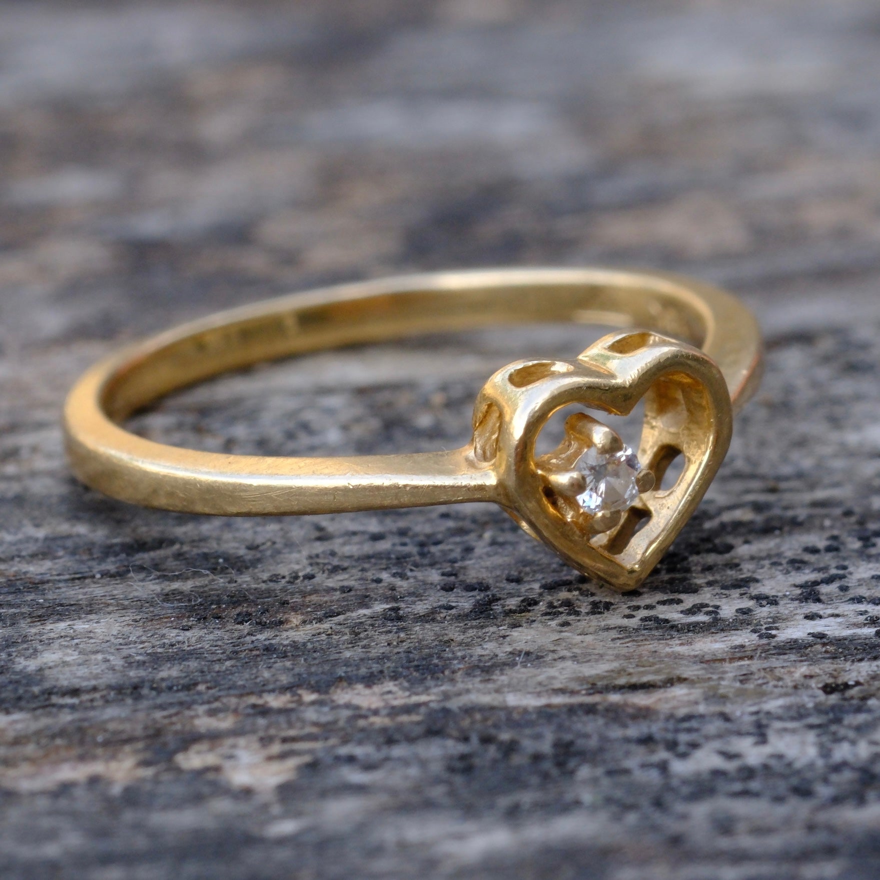 Vintage 14K Gold Diamond Heart Ring 6.25