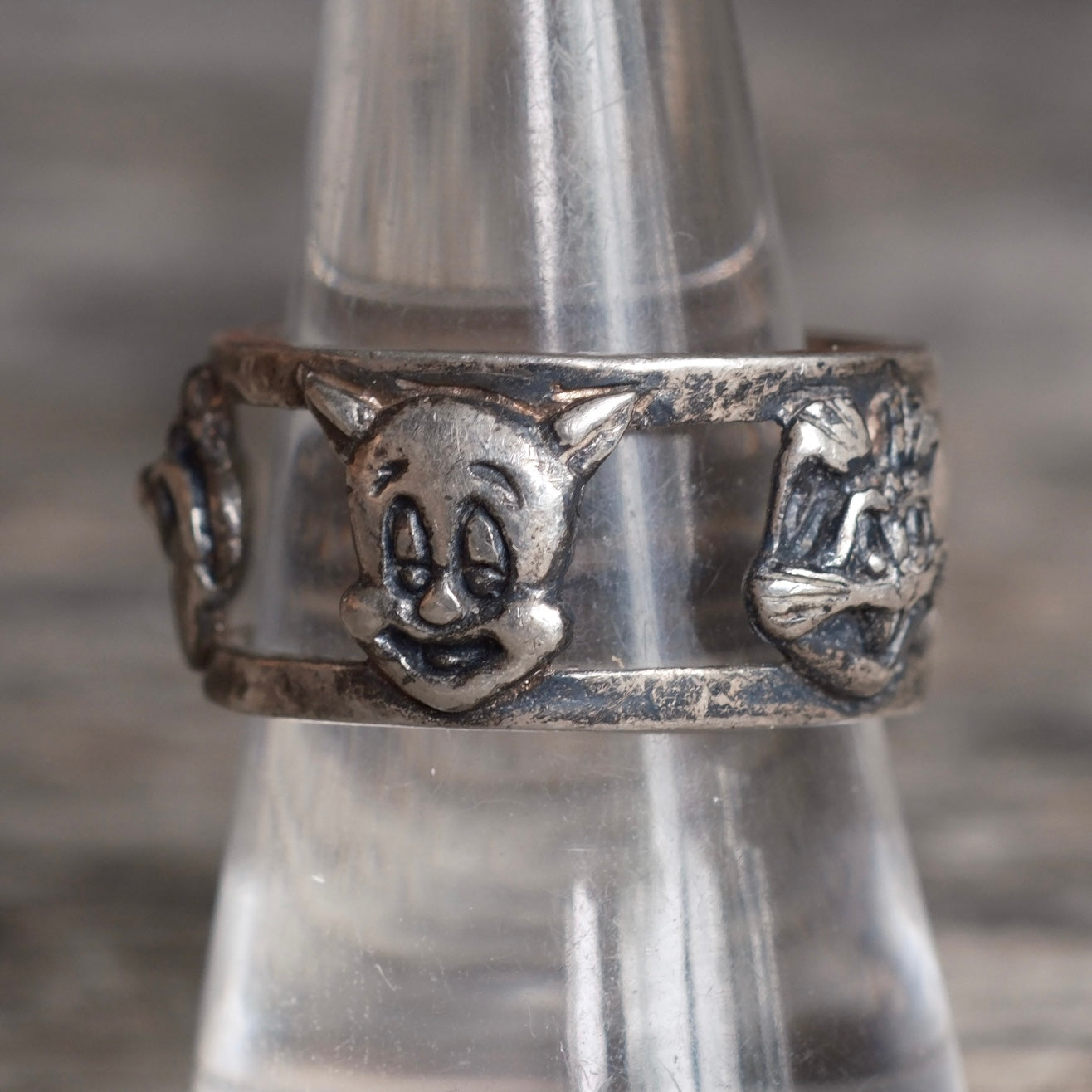 Vintage Sterling Silver Looney Tunes Ring 9