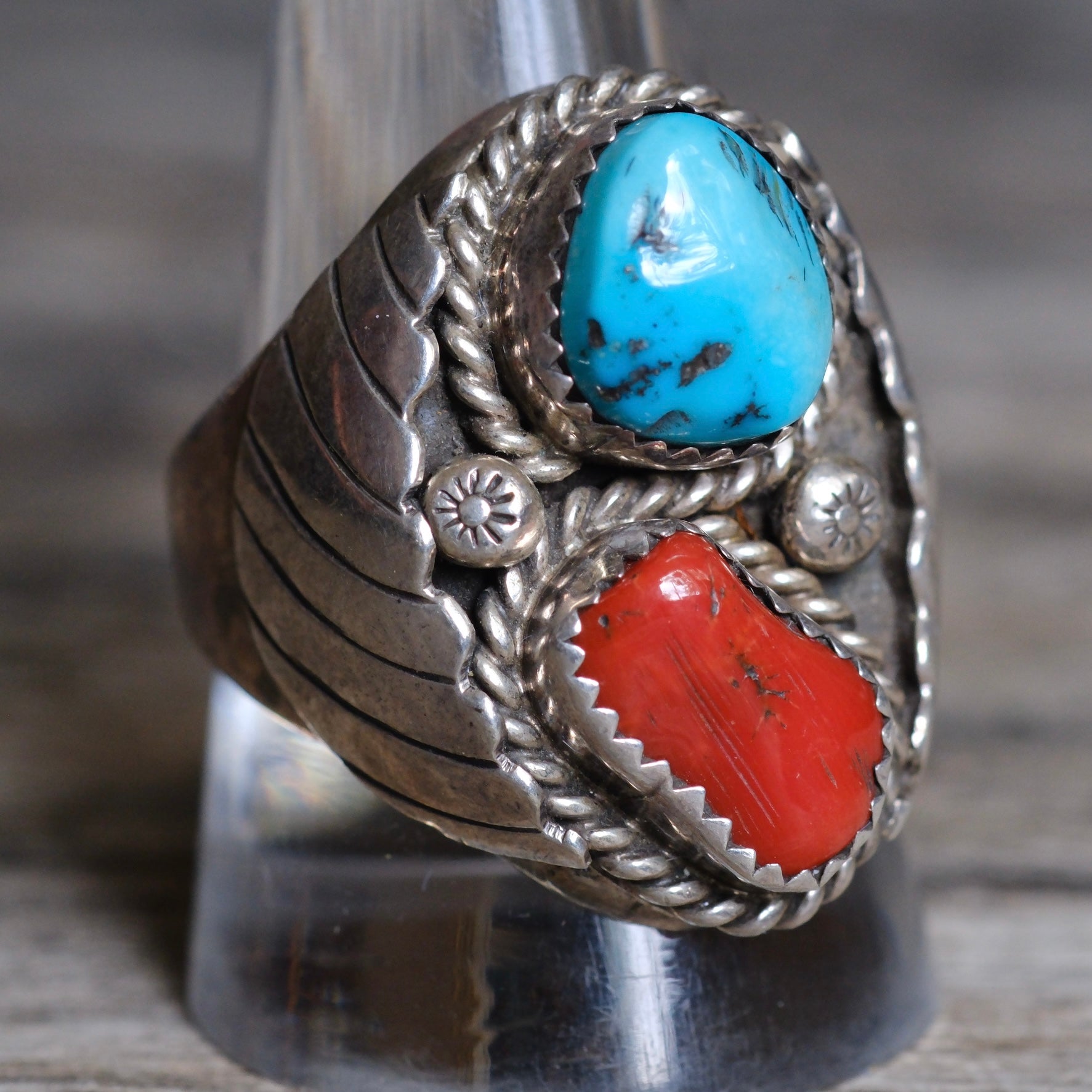 Vintage Sterling Turquoise and Coral Ribbed Band Ring 11