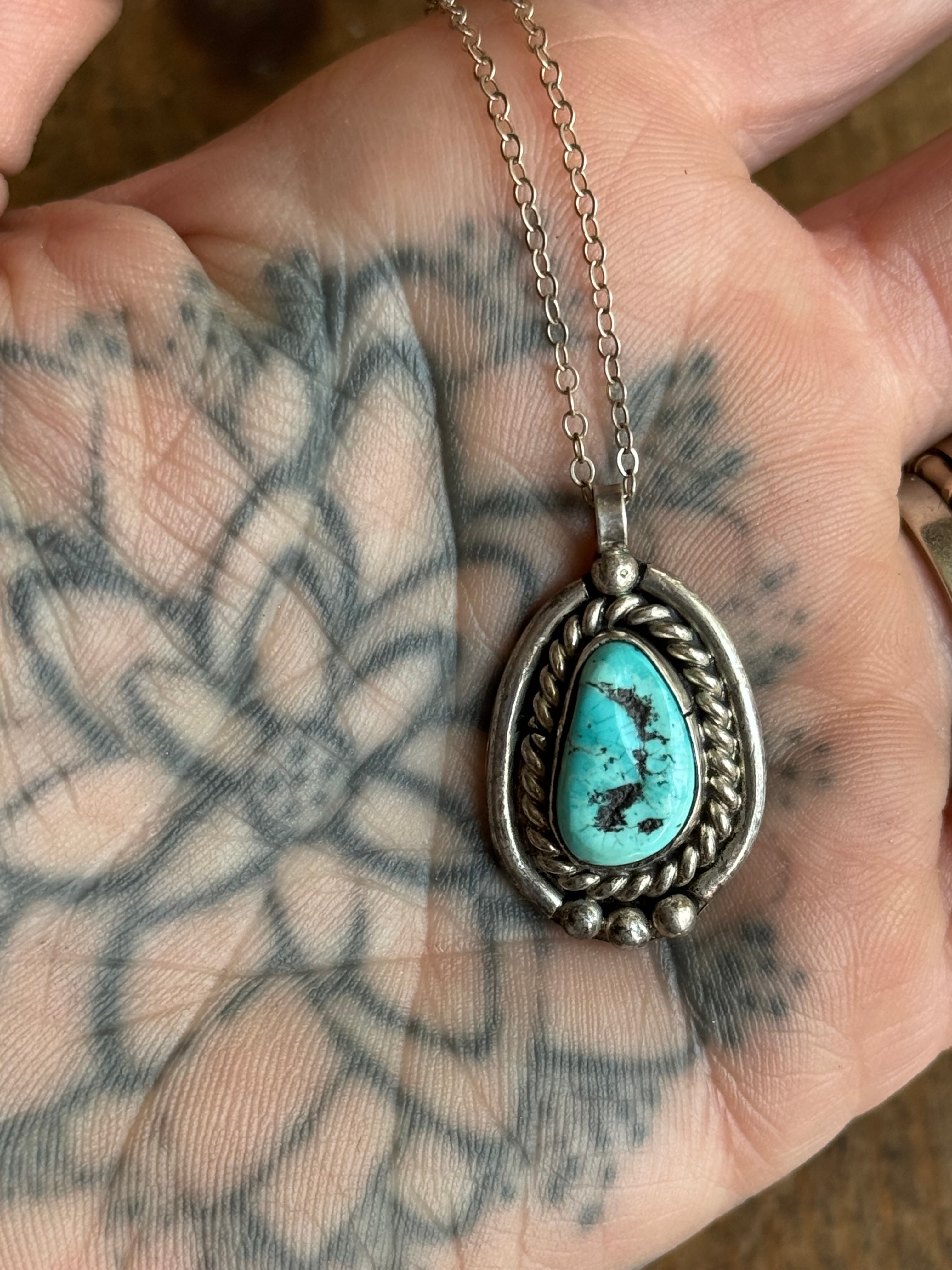 Vintage Sterling Silver Framed Turquoise 18" Necklace
