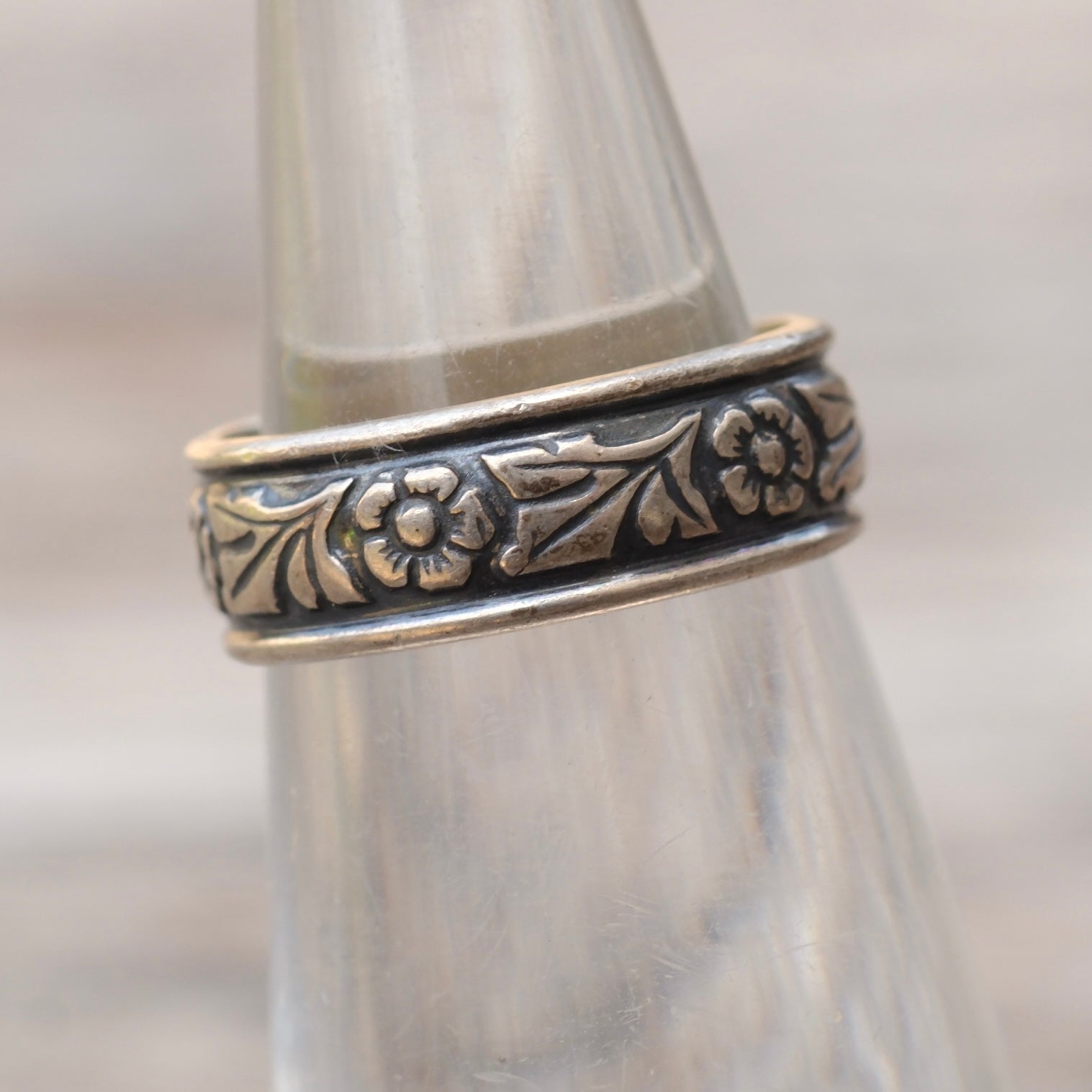 Vintage Sterling Floral Band Ring 3.75