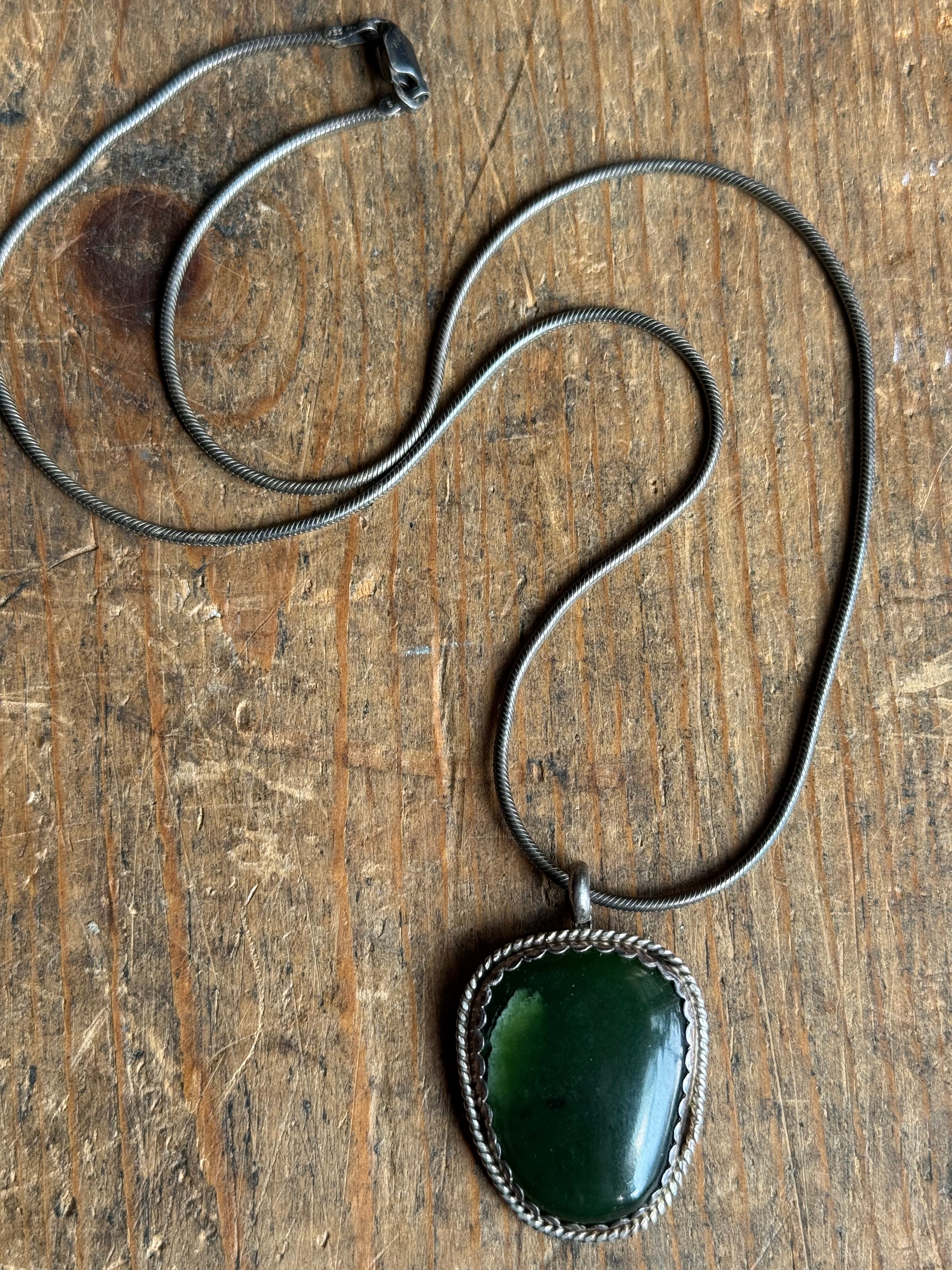 Vintage Sterling Silver Green Agate 18" Necklace