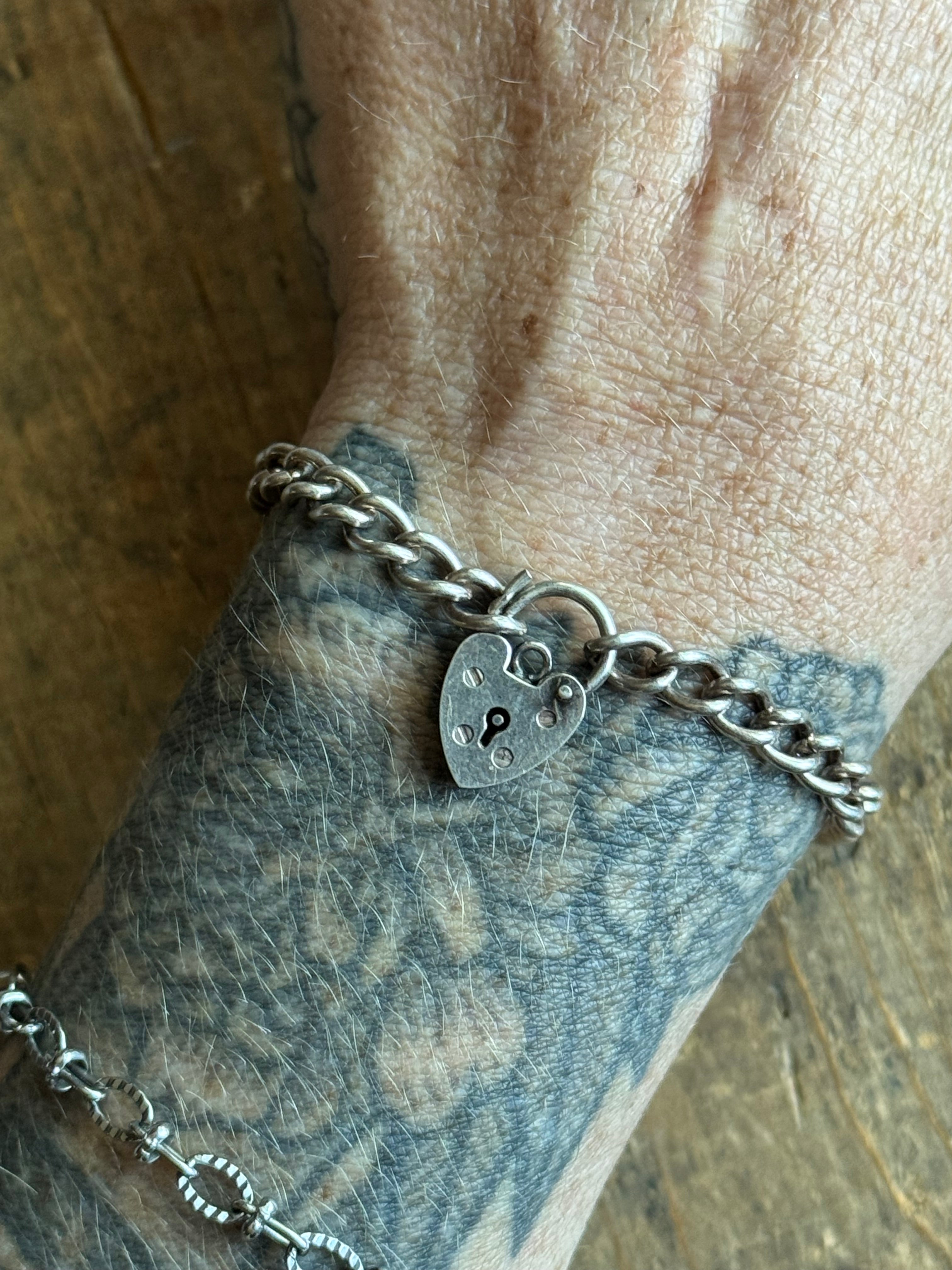 Vintage Sterling Silver Padlock Heart Curb Chain Bracelet 7"