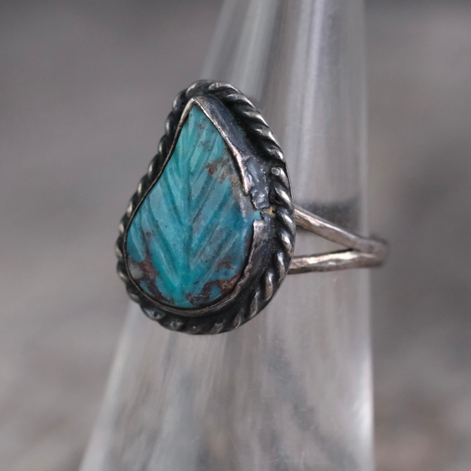 Vintage Sterling Carved Turquoise Leaf Ring 4.75