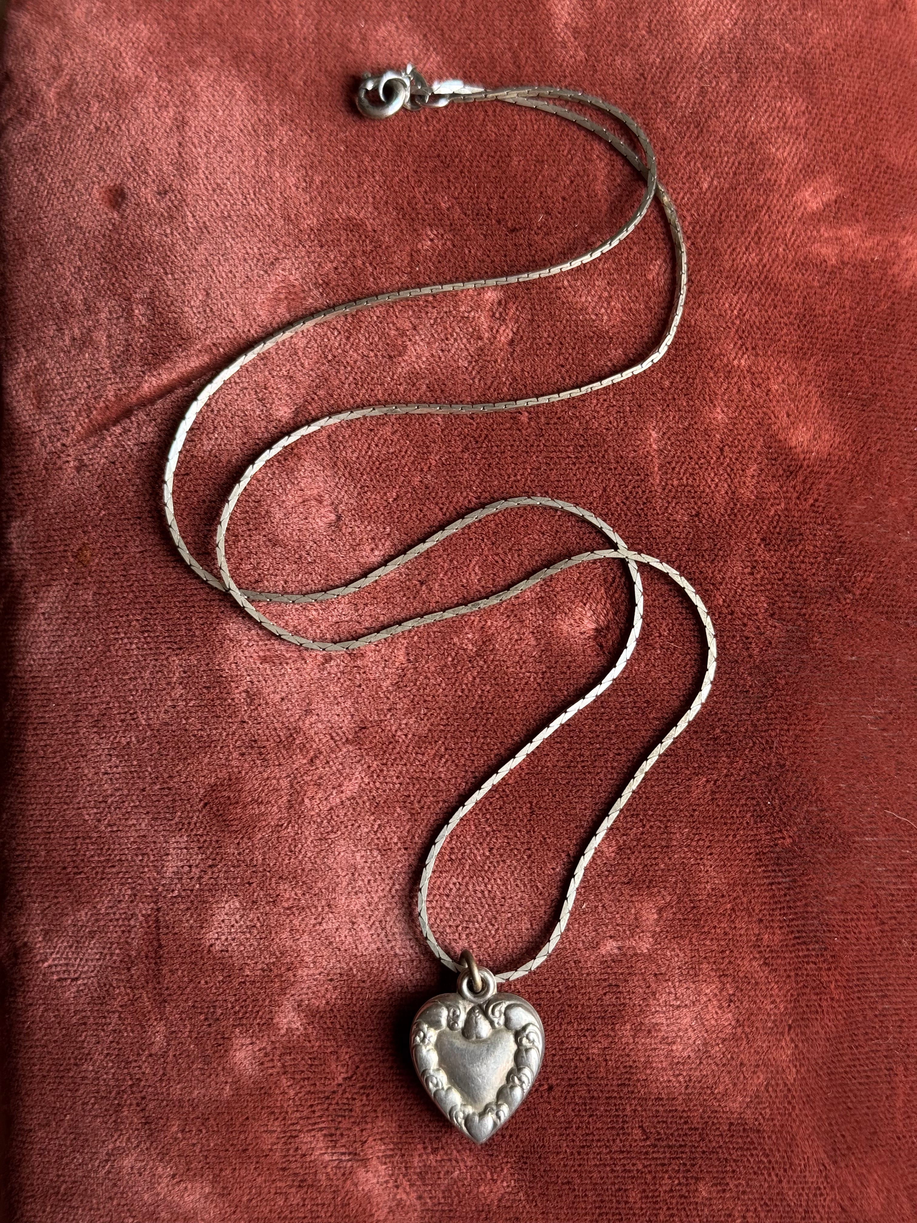 Vintage Sterling Silver Heart Forget Me Not Necklace