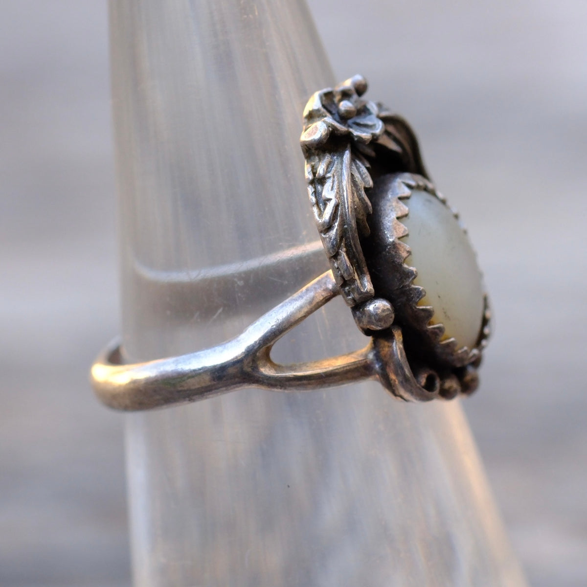 Vintage Sterling Mother Of Pearl Feather Ring 5