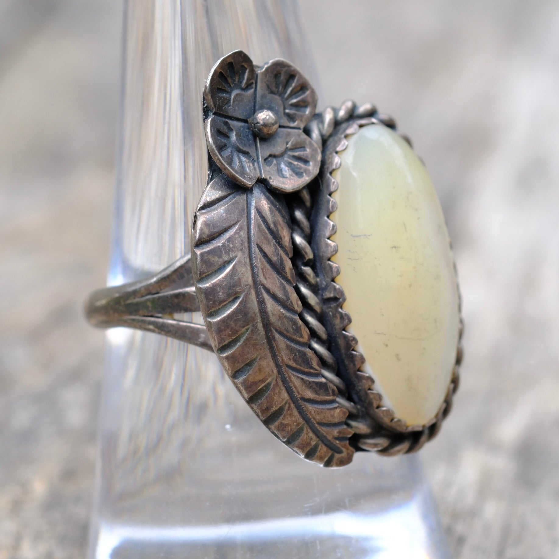 Vintage Sterling Mother Of Pearl Feather Ring 8.25