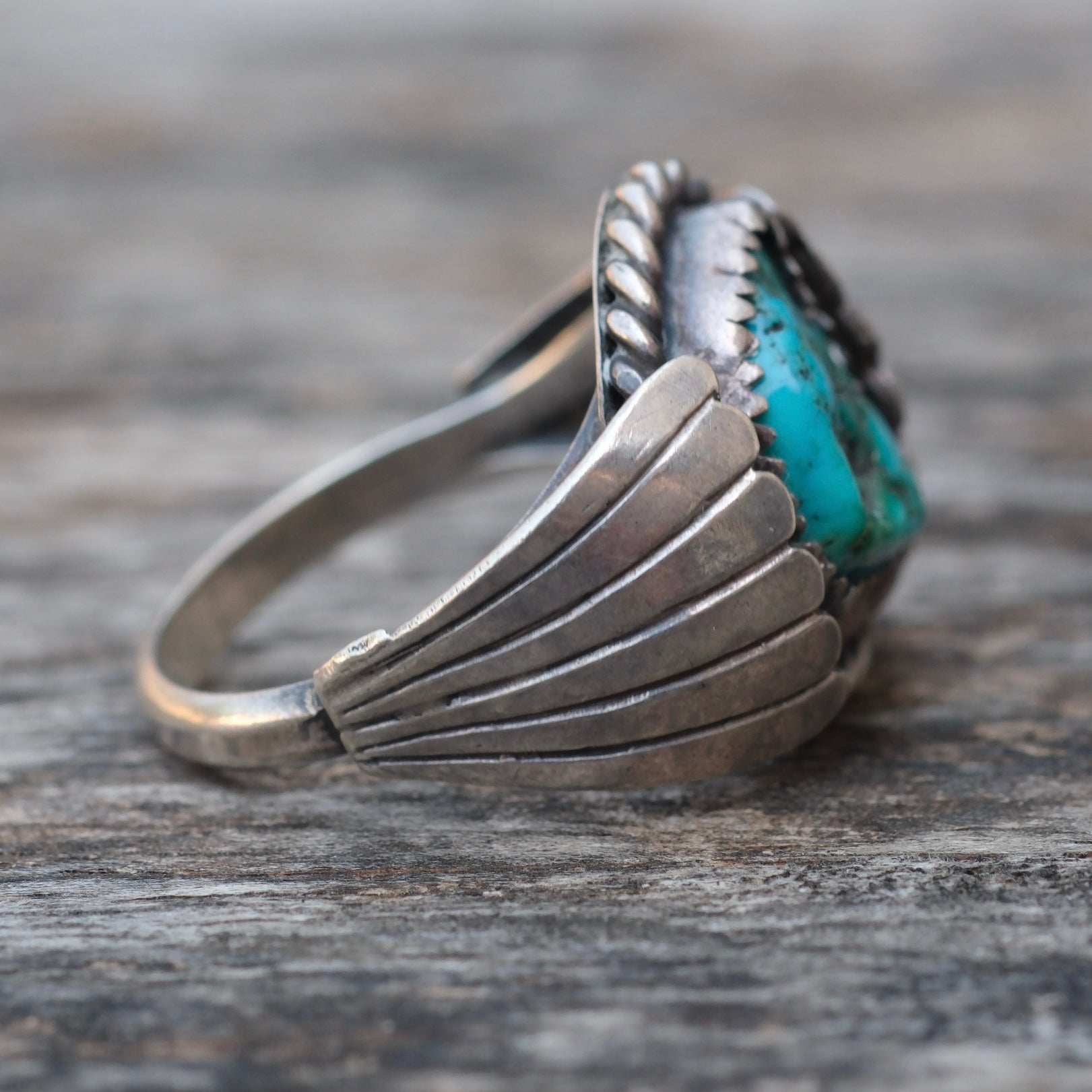 Vintage Sterling Turquoise Ribbed Band Ring 9.5
