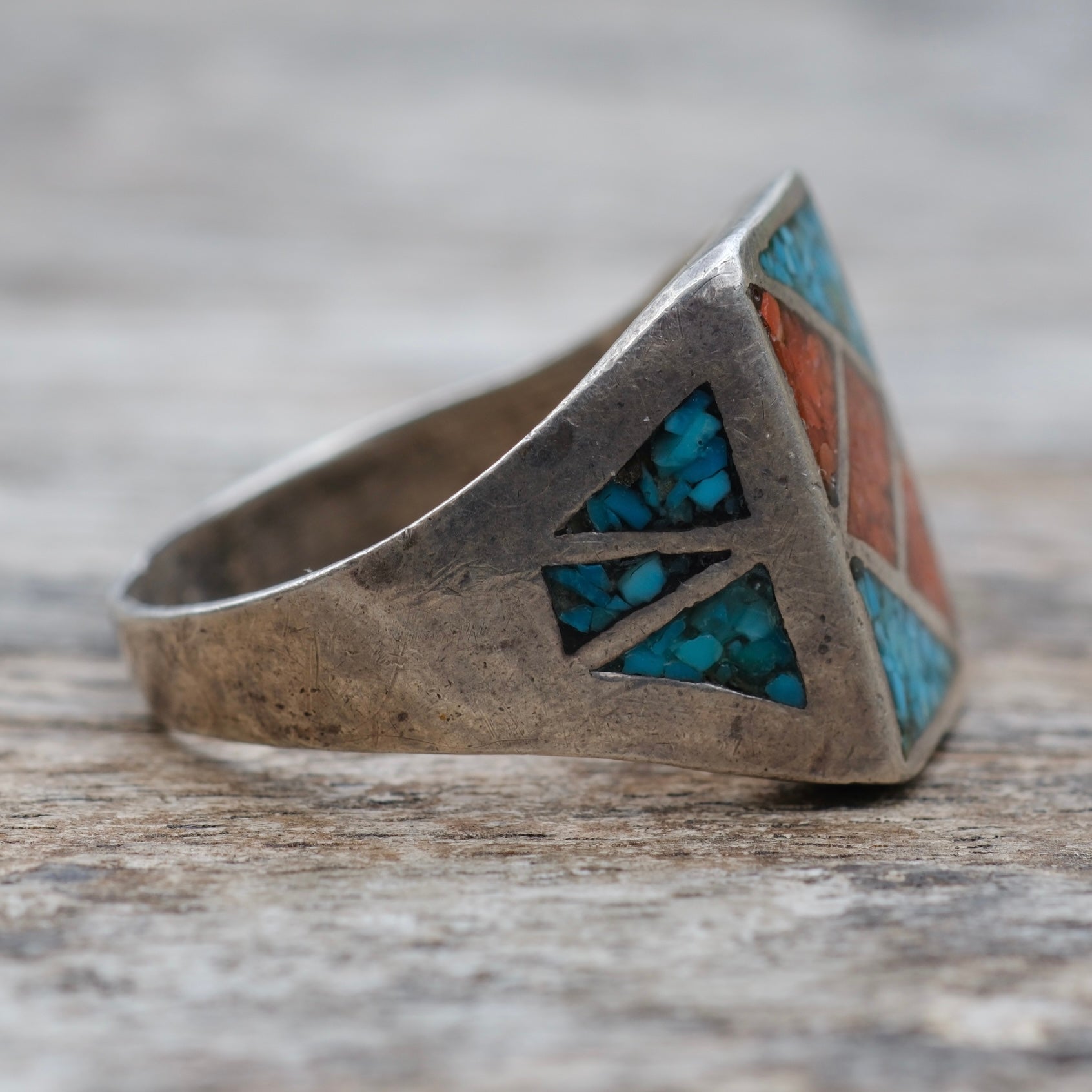 Vintage Sterling Crushed Turquoise and Coral Inlay Ring 10.25