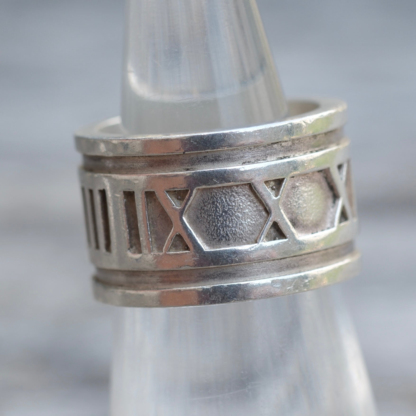 Vintage Sterling Silver Tiffanys Roman Numeral Band 4.75