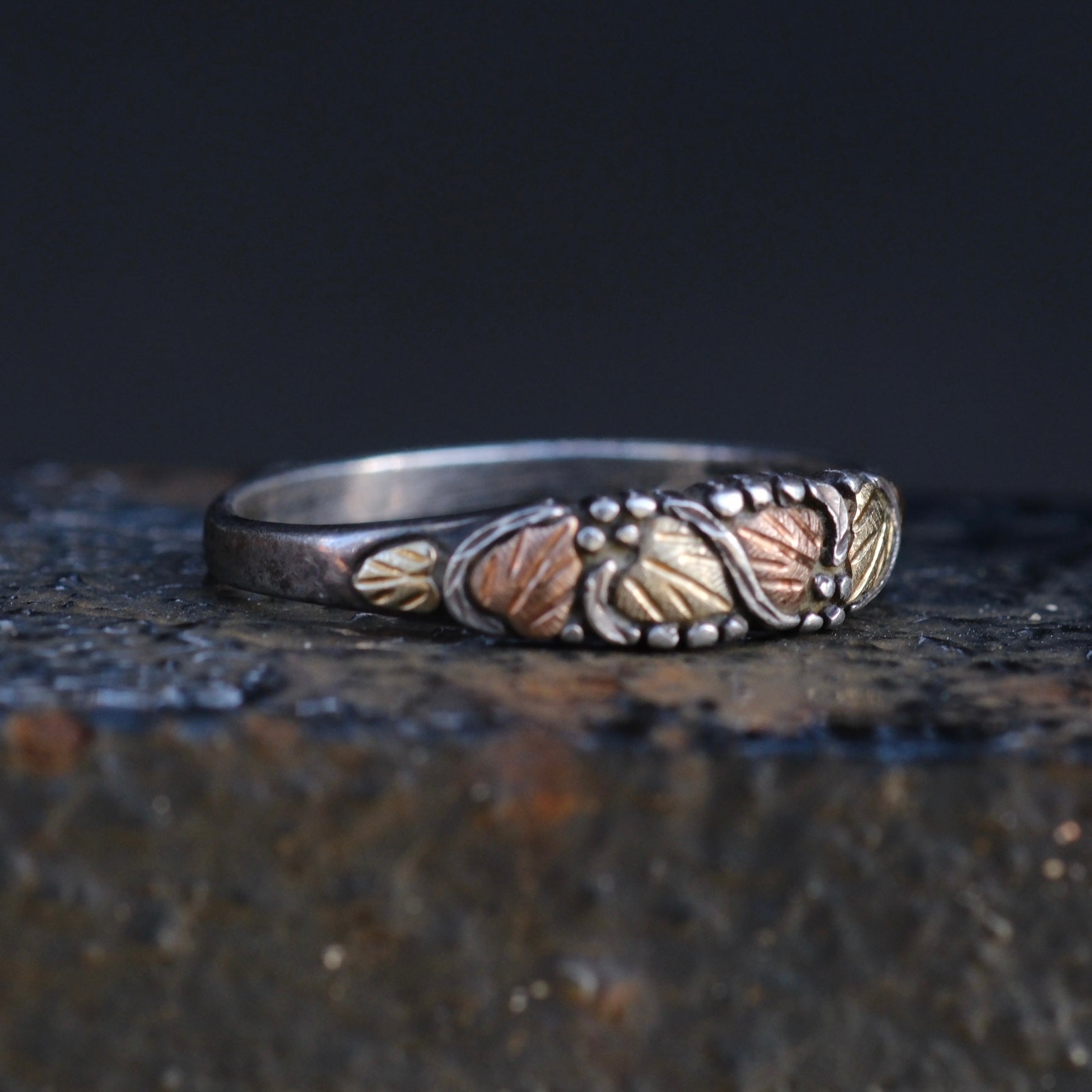 Vintage Sterling and Gold Leaf Band Ring 8.5