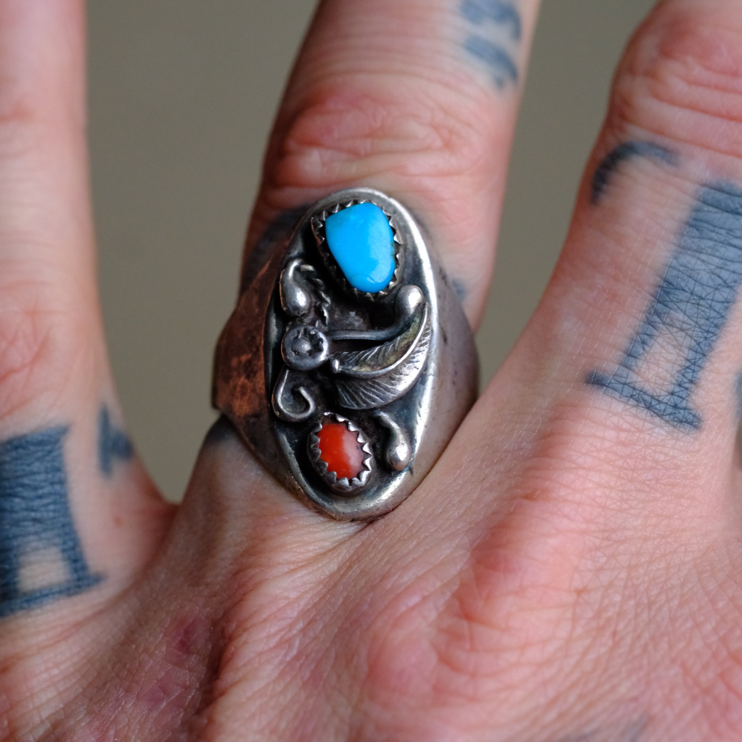 Vintage Sterling Turquoise and Coral Feather Ring 8