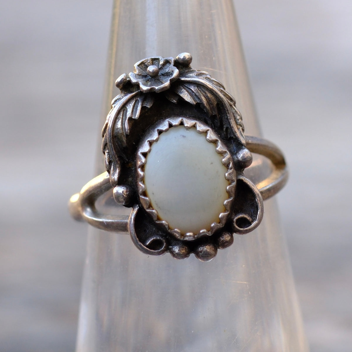 Vintage Sterling Mother Of Pearl Feather Ring 5