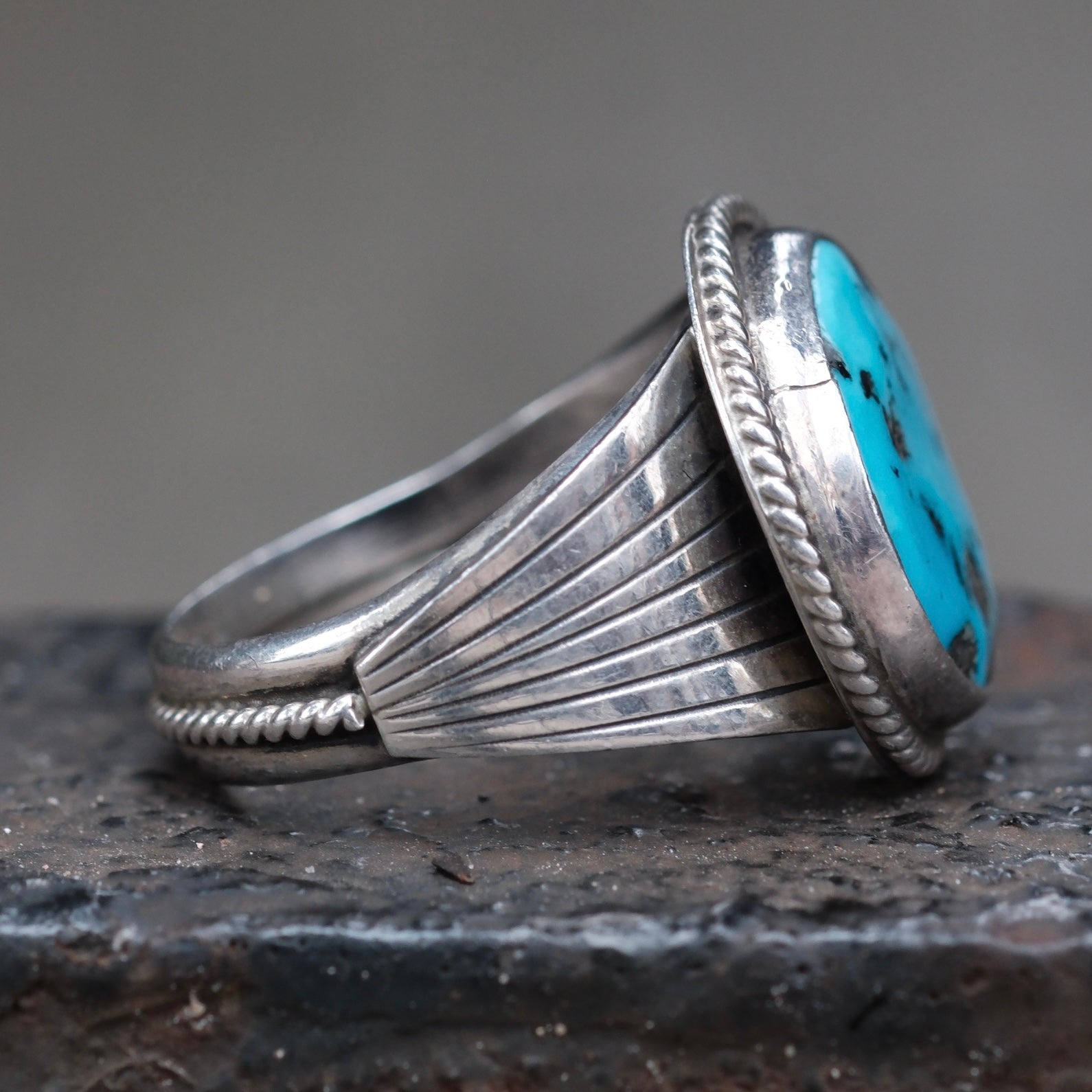 Vintage Sterling Turquoise Ribbed Band Ring 9.25