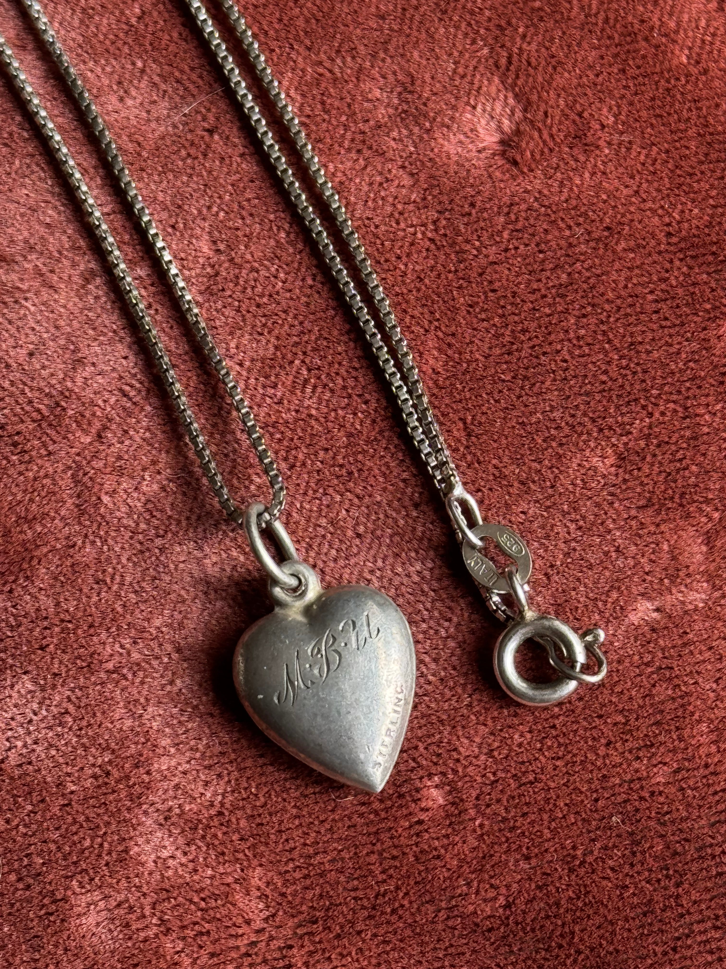 Vintage Sterling Silver Red Stone Forget Me Not Necklace