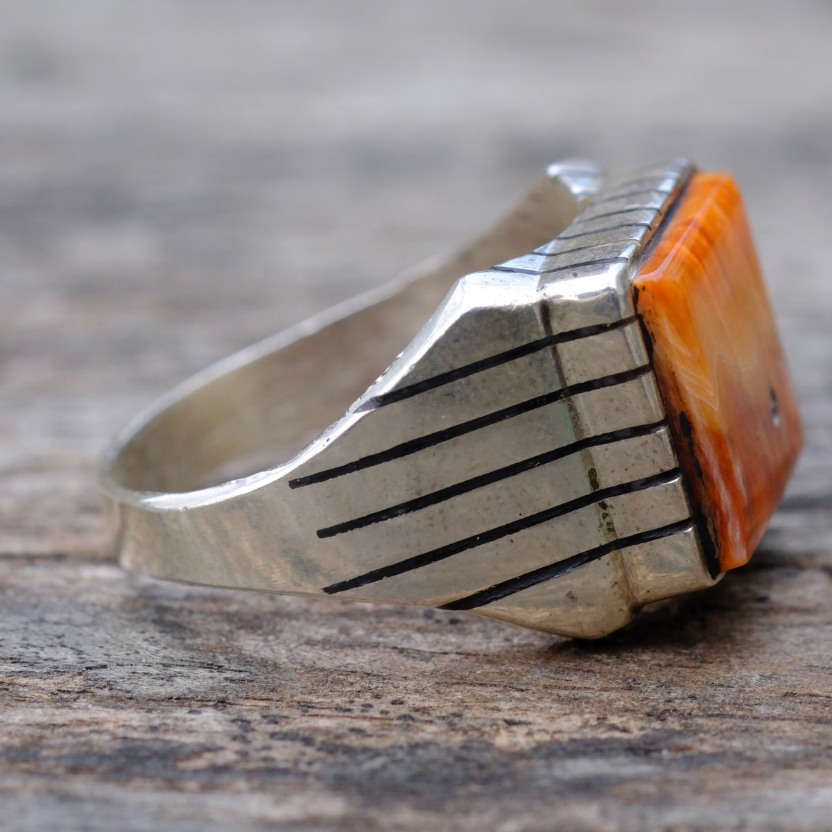 Vintage Sterling Spiny Oyster Ribbed Band Ring 9.25