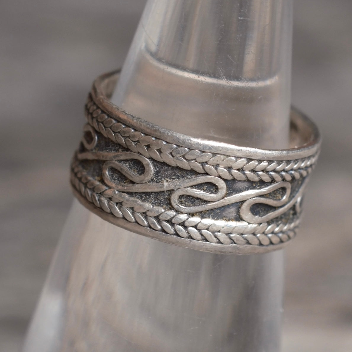 Vintage Sterling Silver Band Ring 5.75