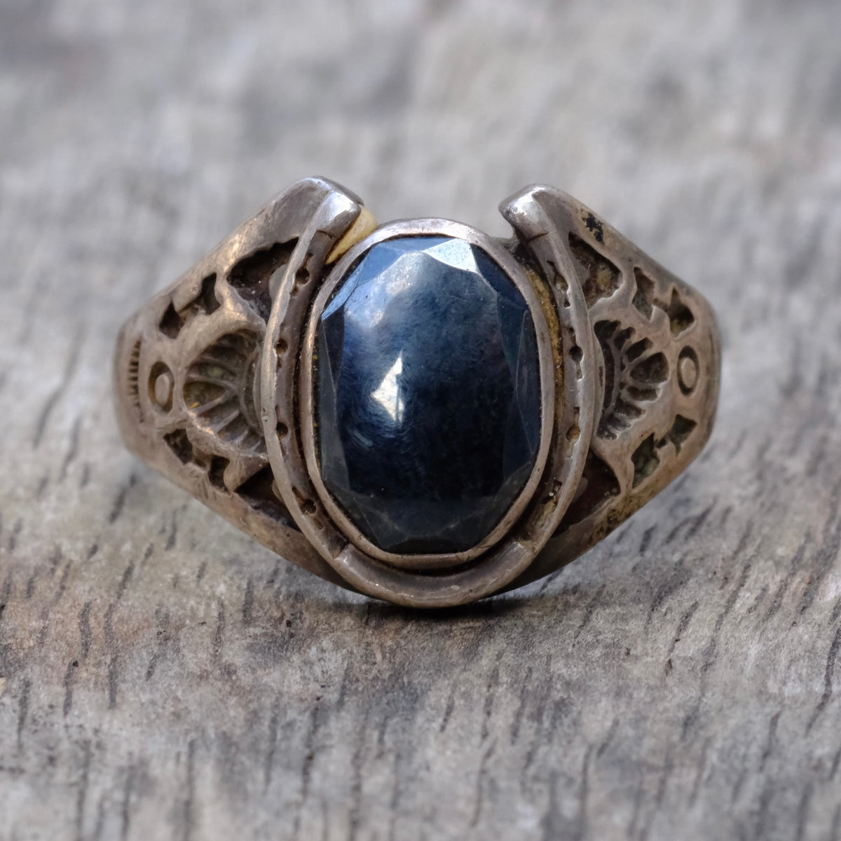Vintage Sterling Hematite Horseshoe Ring 13.25
