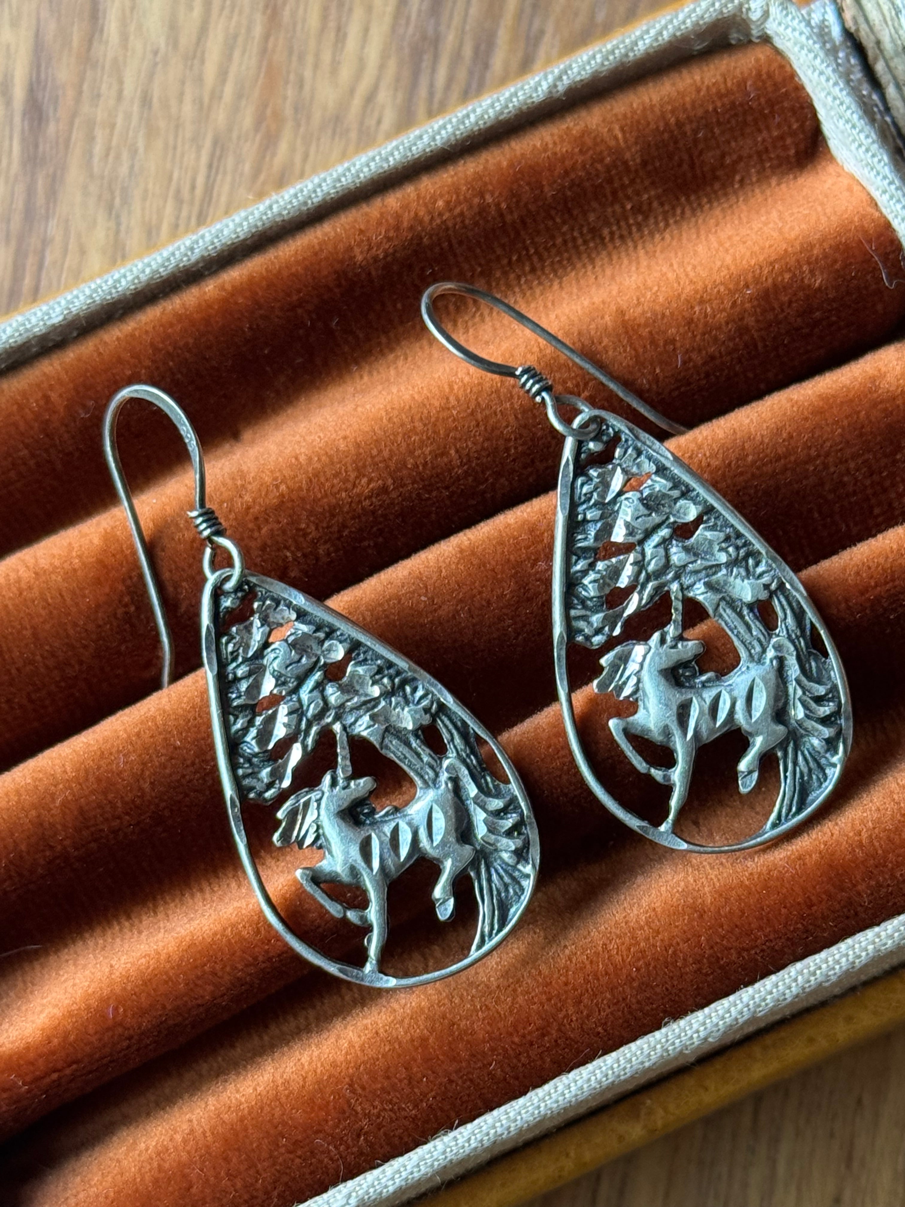 Vintage Sterling Silver Etched Unicorn Teardrop Earrings
