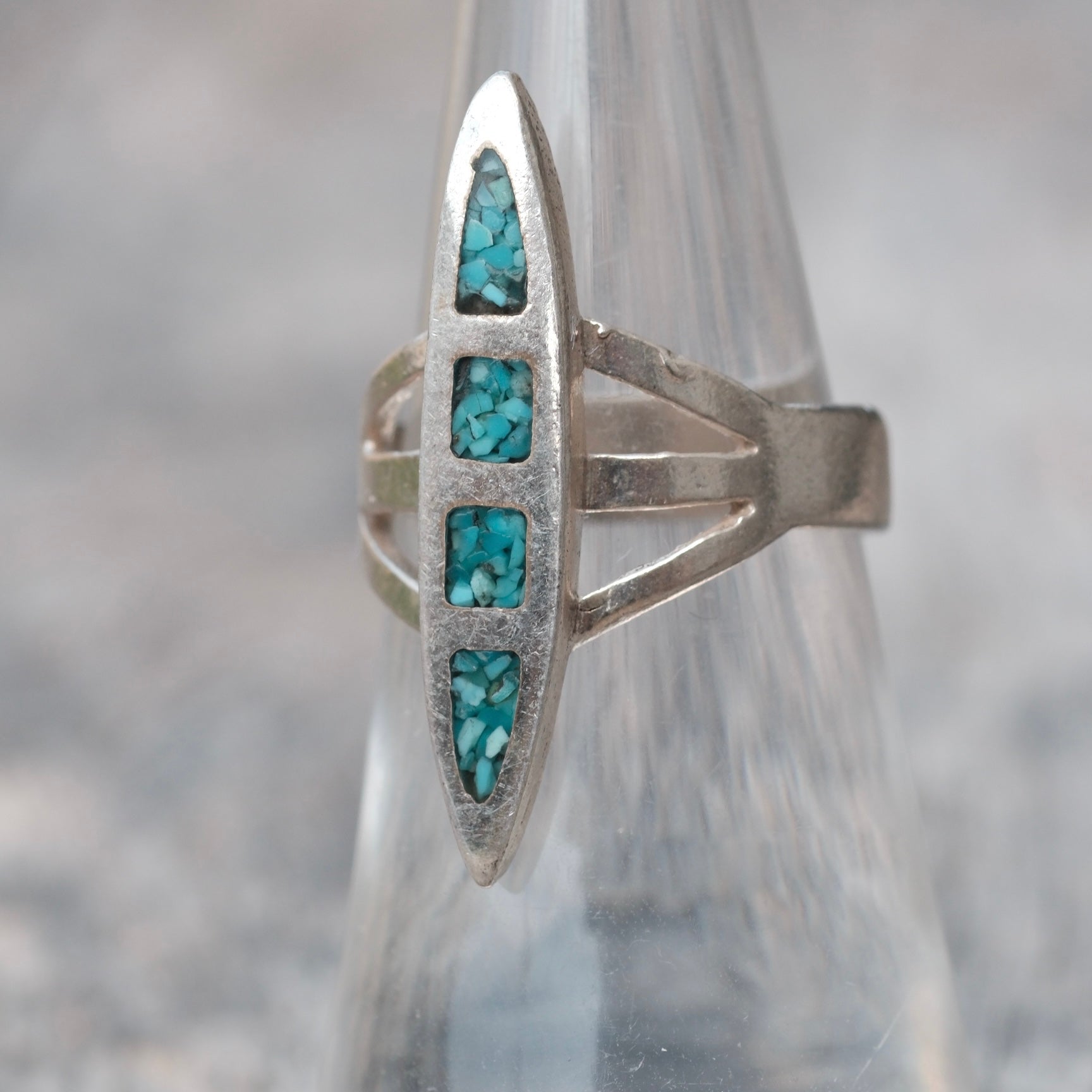 Vintage Sterling Crushed Turquoise Inlay Ring 5.75