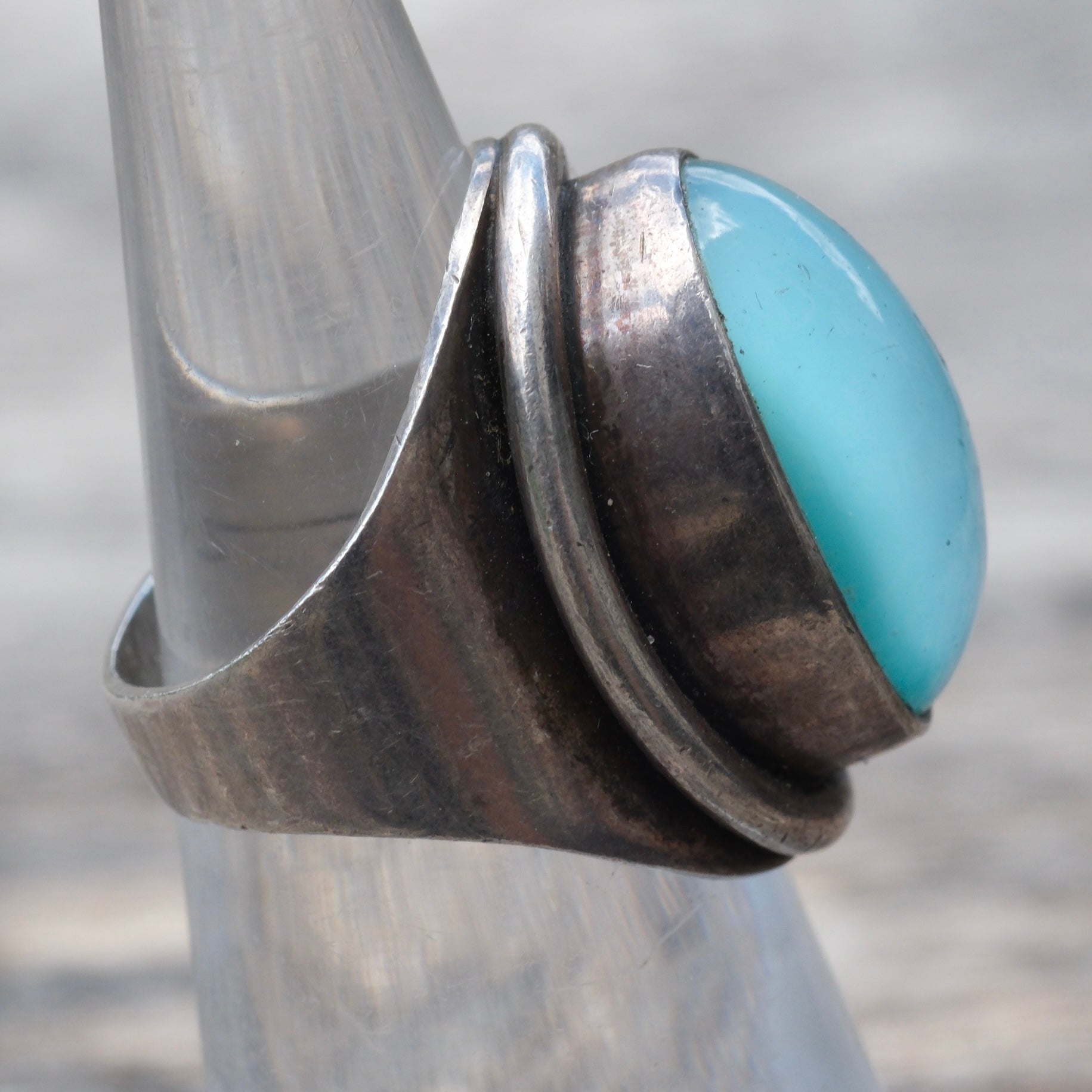 Vintage Sterling Green Cats Eye Ring 5