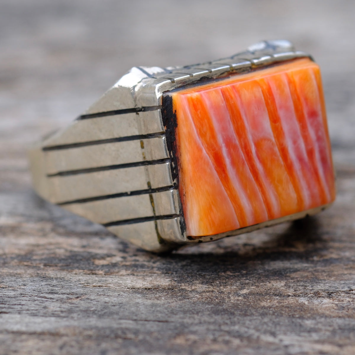 Vintage Sterling Spiny Oyster Ribbed Band Ring 10.25