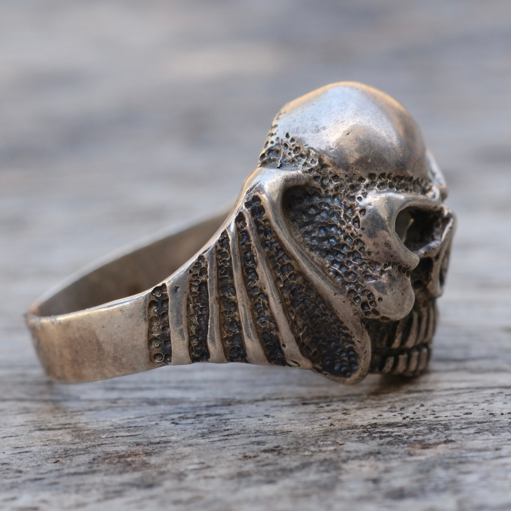 Vintage Sterling Silver Skull Ring 12.5
