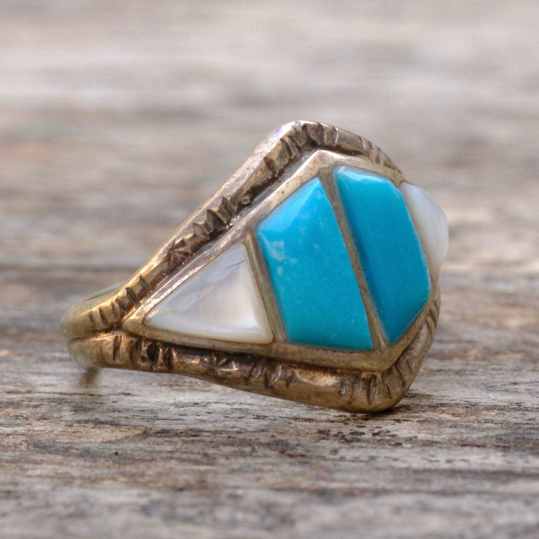 Vintage Sterling Turquoise and Mother Of Pearl Inlay Ring 10.75