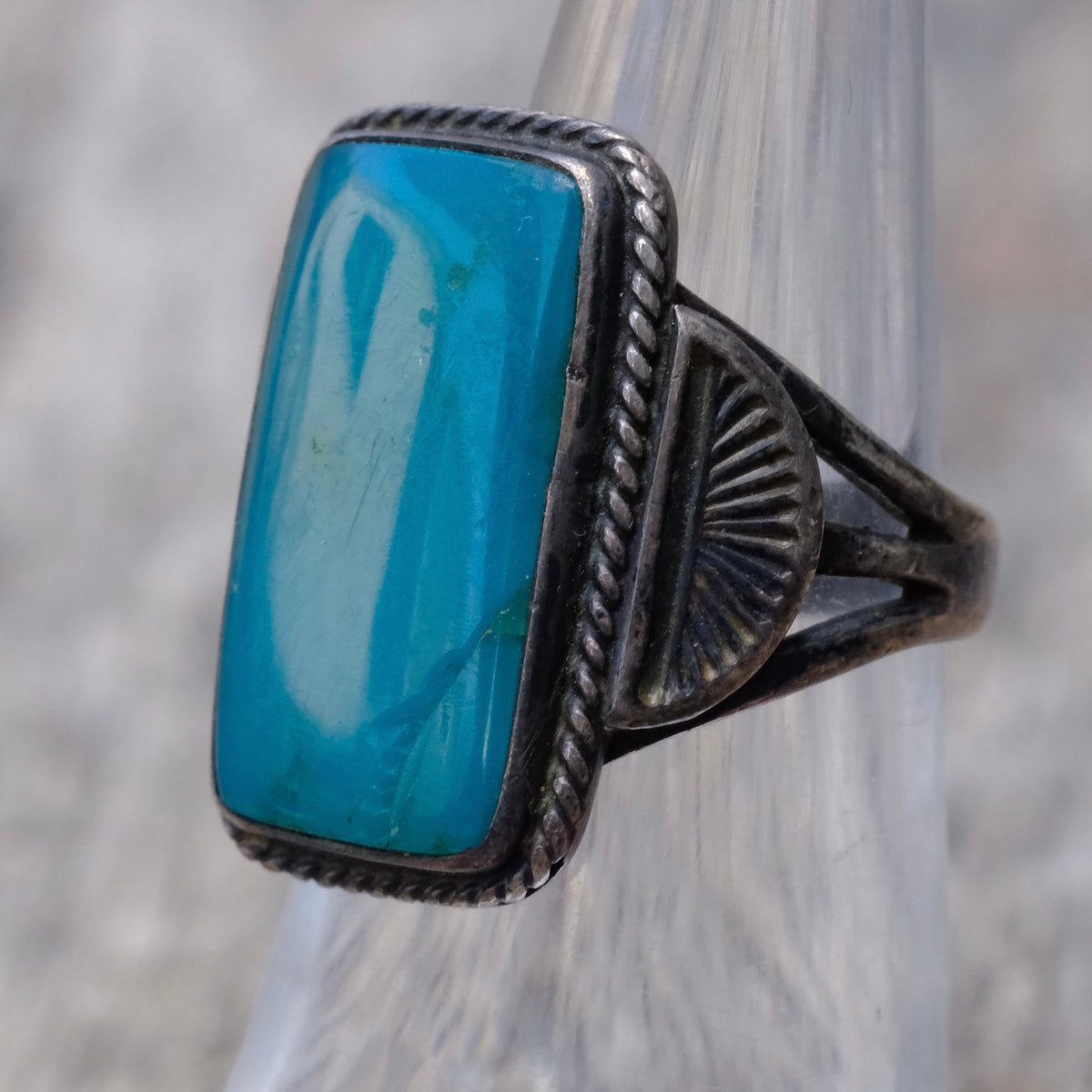 Vintage Sterling Turquoise Stamped Detail Ring 5.5