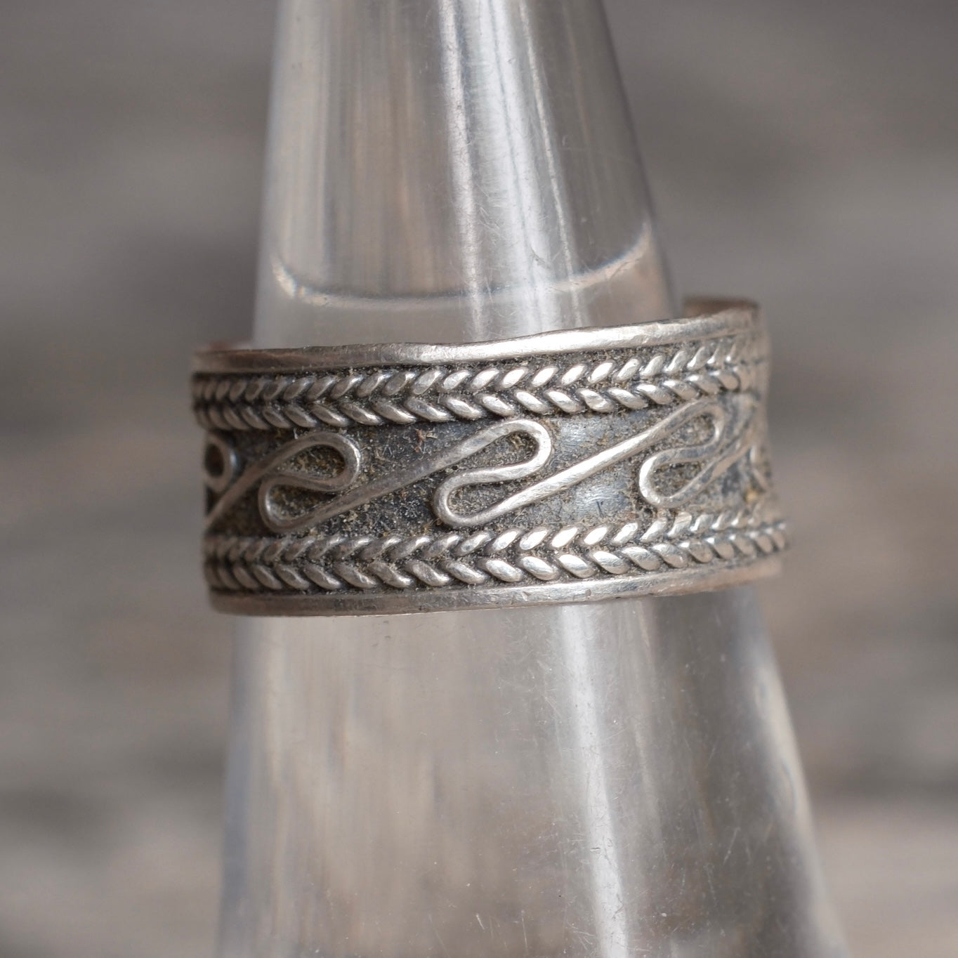 Vintage Sterling Silver Band Ring 5.75