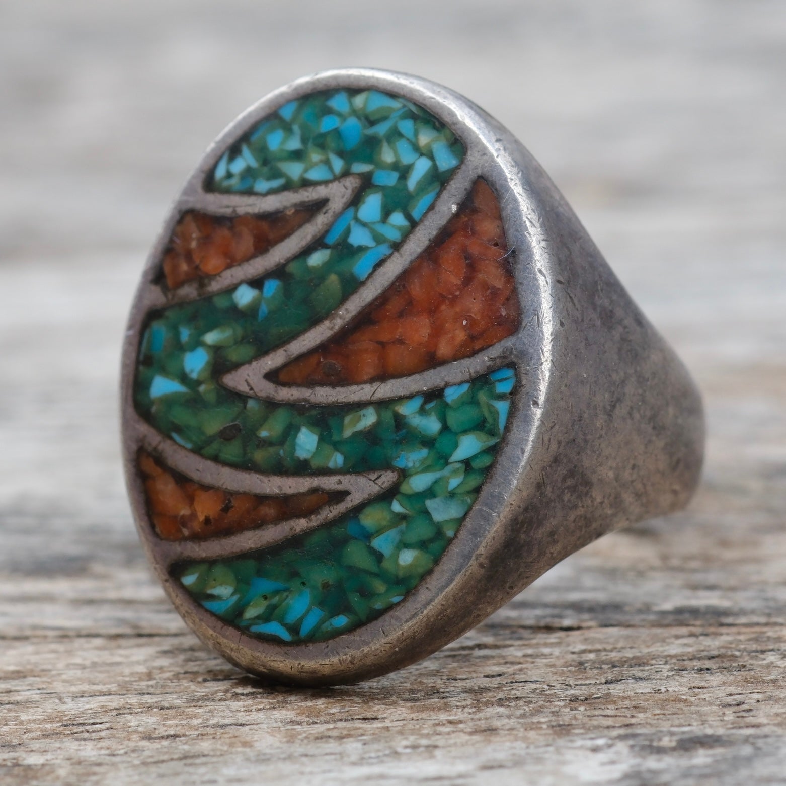 Vintage Sterling Crushed Turquoise and Coral Inlay Ring 7.75