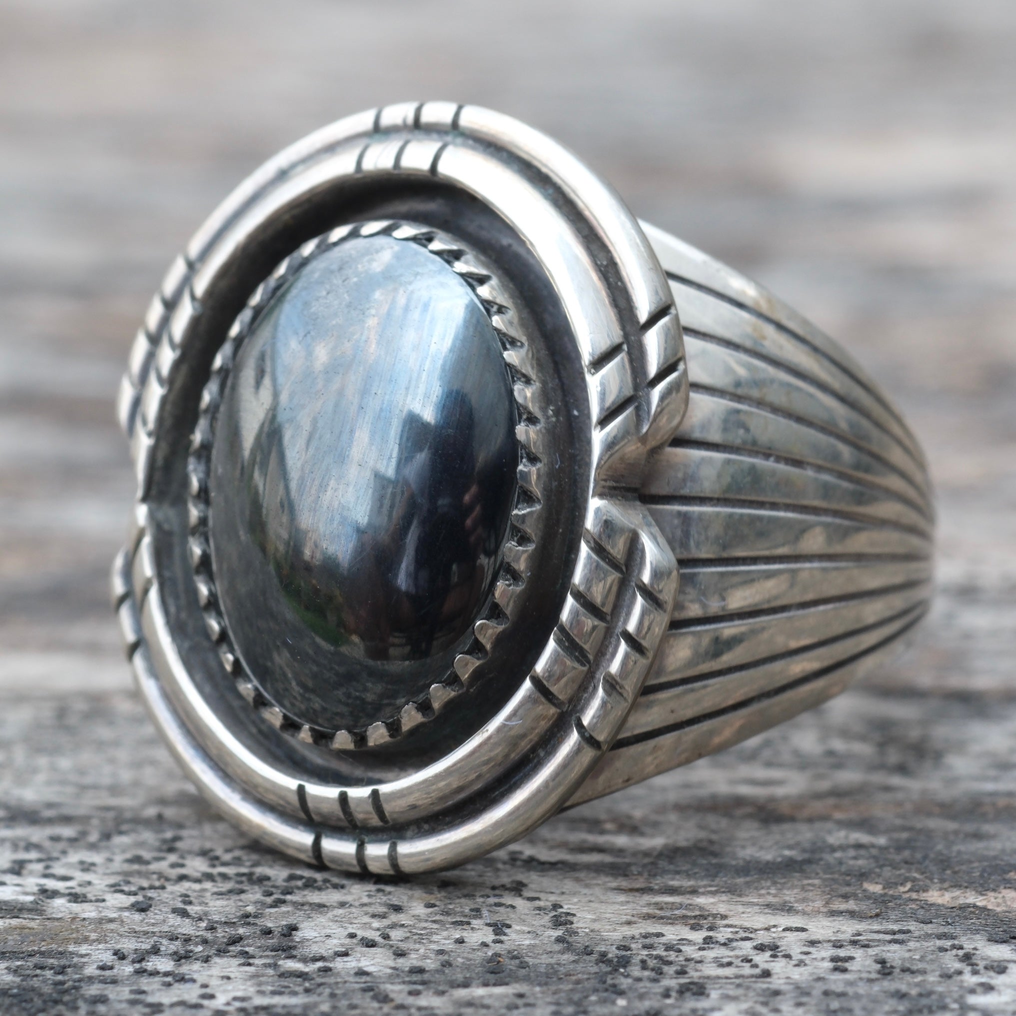 Vintage Sterling Hematite Ribbed Band Ring 9.75