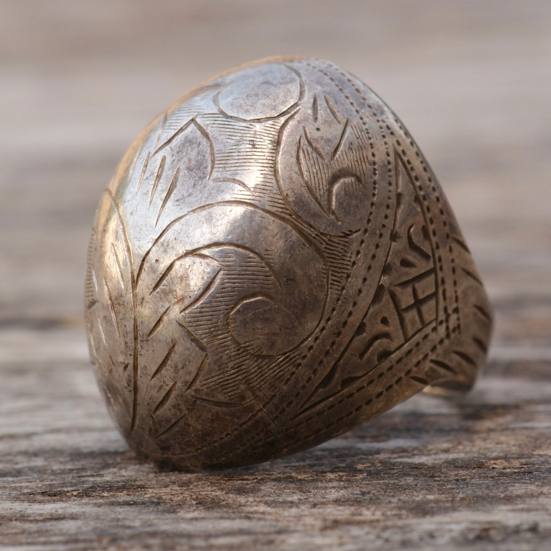 Vintage Sterling Engraved Dome Ring 6.25
