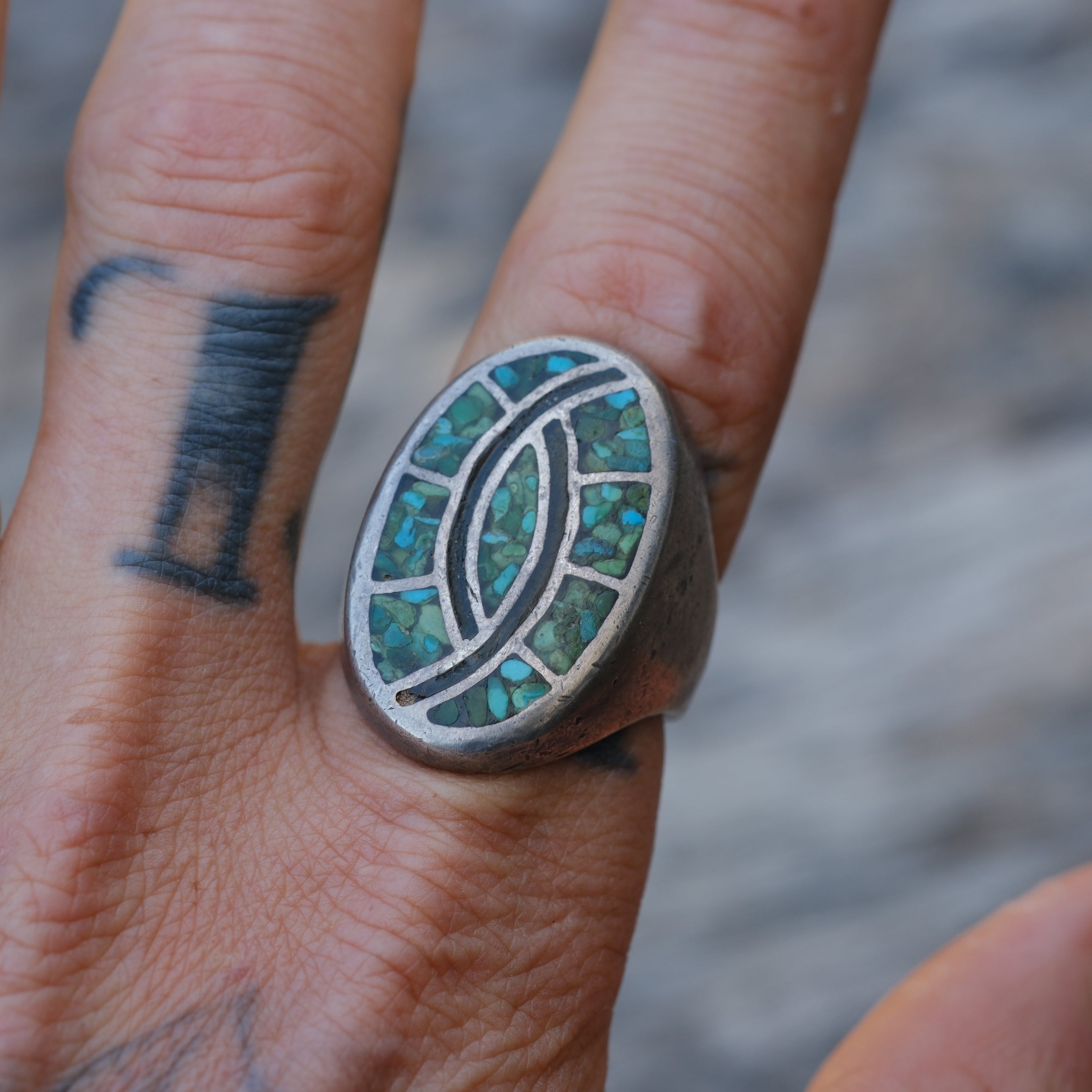 Vintage Sterling Crushed Turquoise Hummingbird Inlay Ring 9.25
