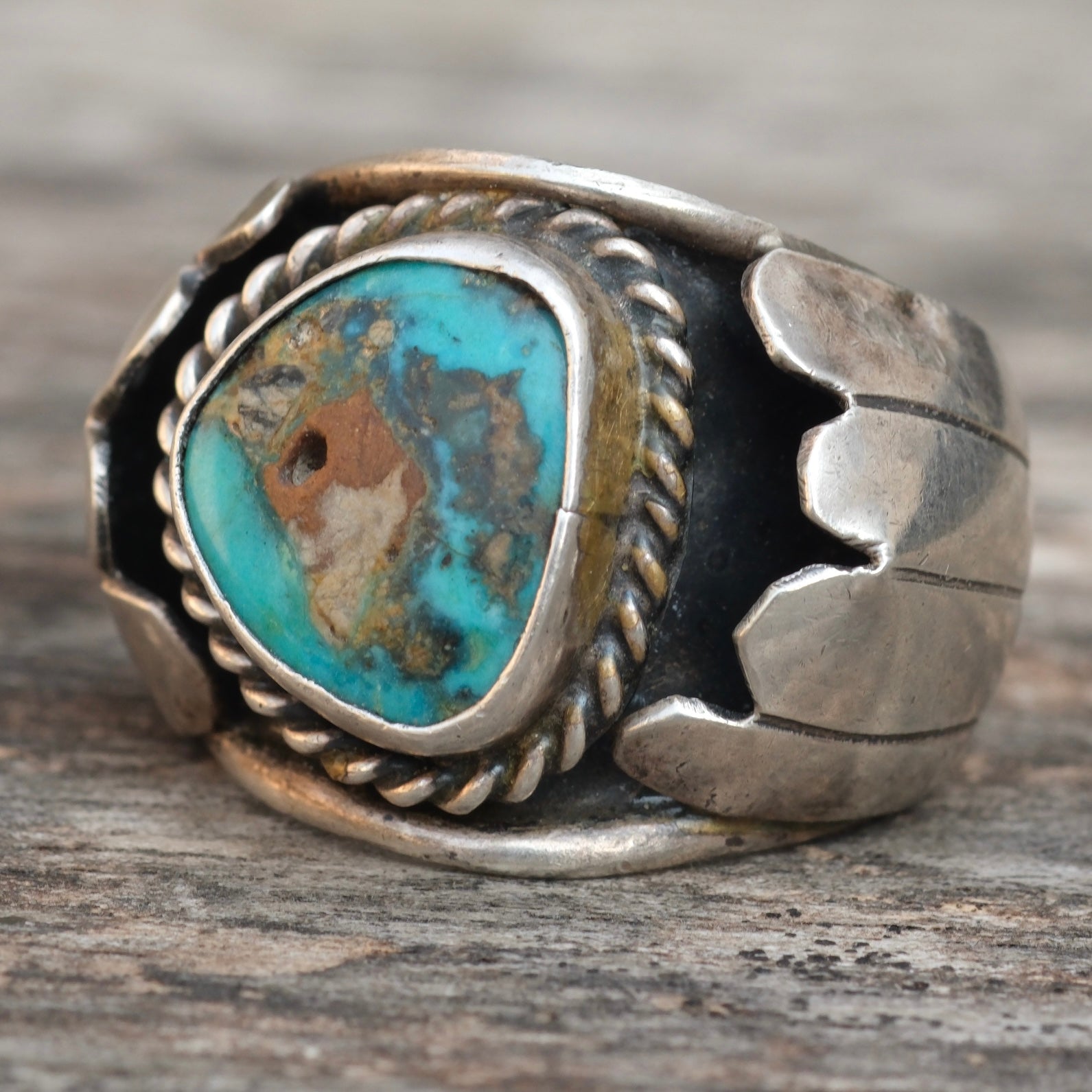 Vintage Sterling Turquoise Ribbed Band Ring 10